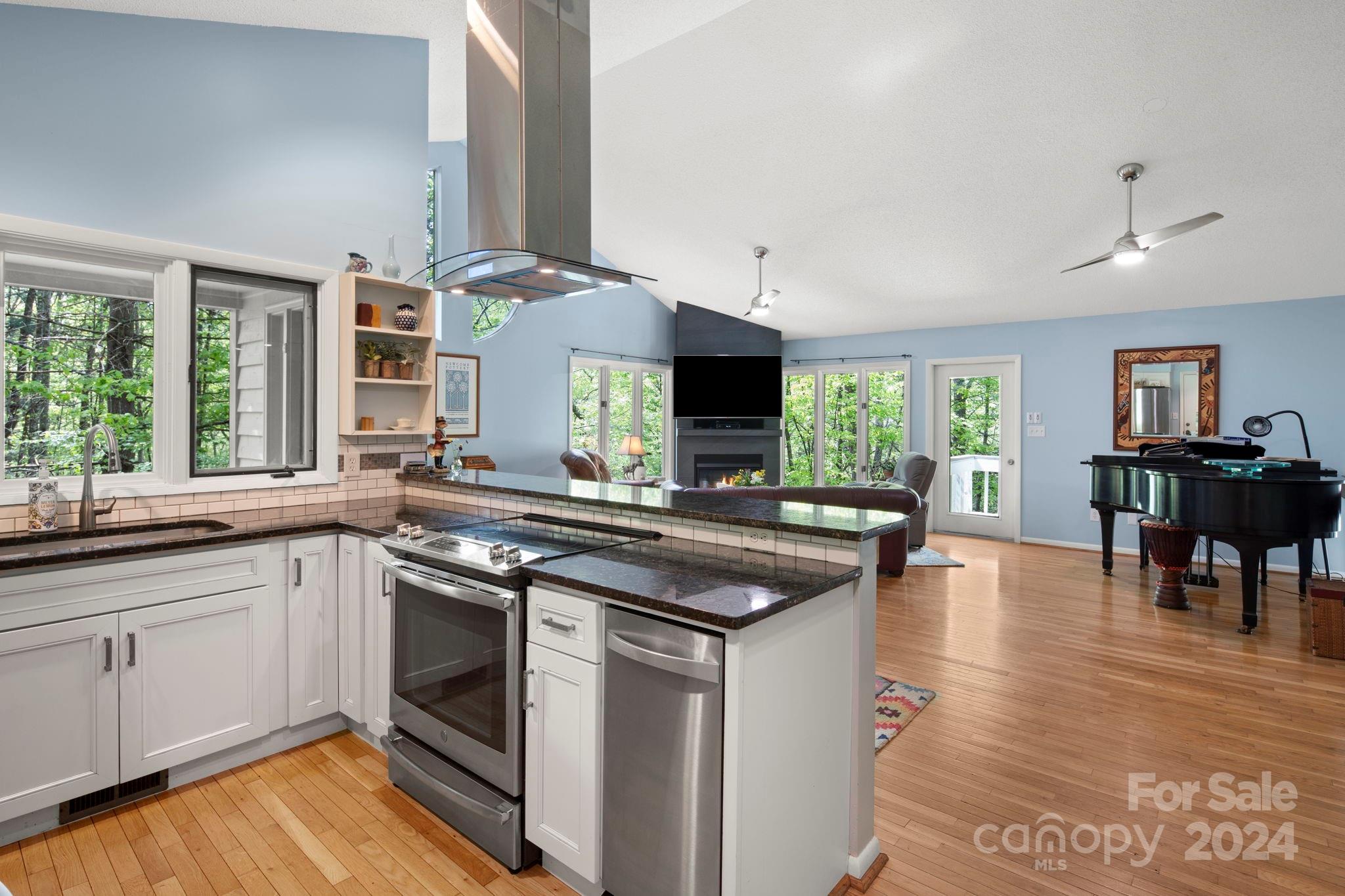 180 Robinhood Road Unit: 4