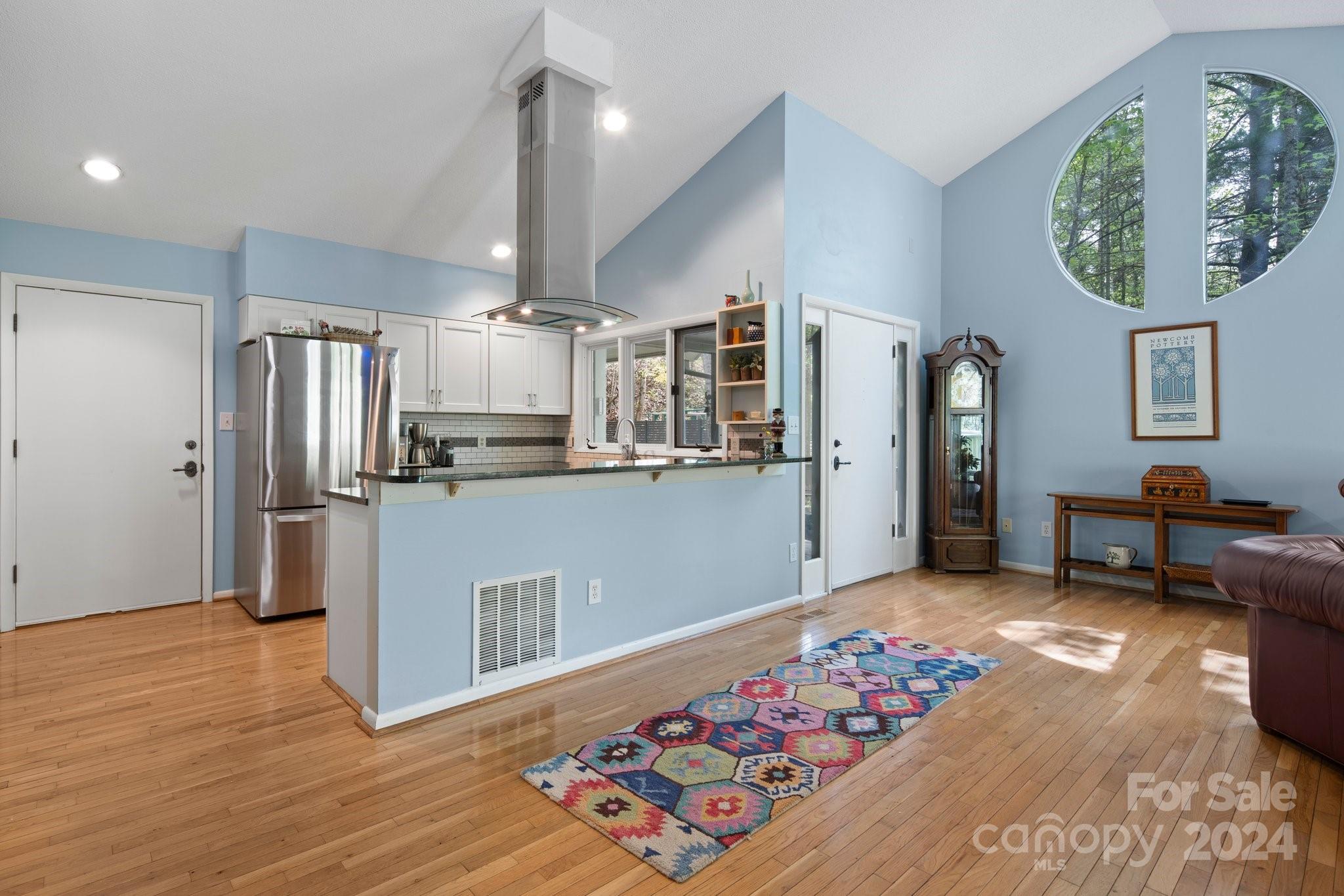 180 Robinhood Road Unit: 4