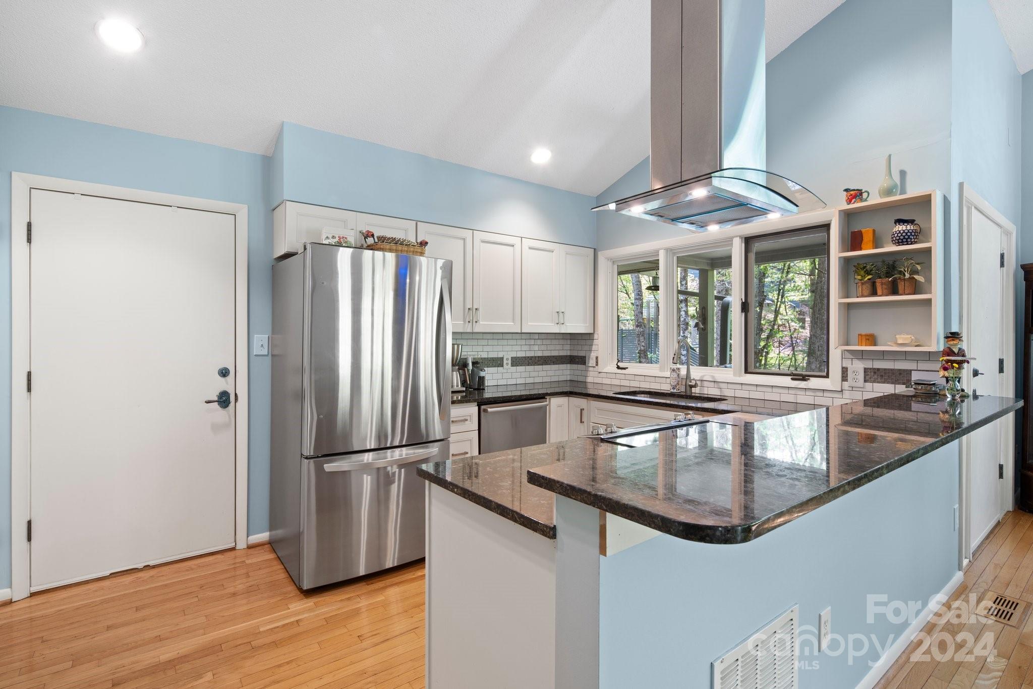 180 Robinhood Road Unit: 4