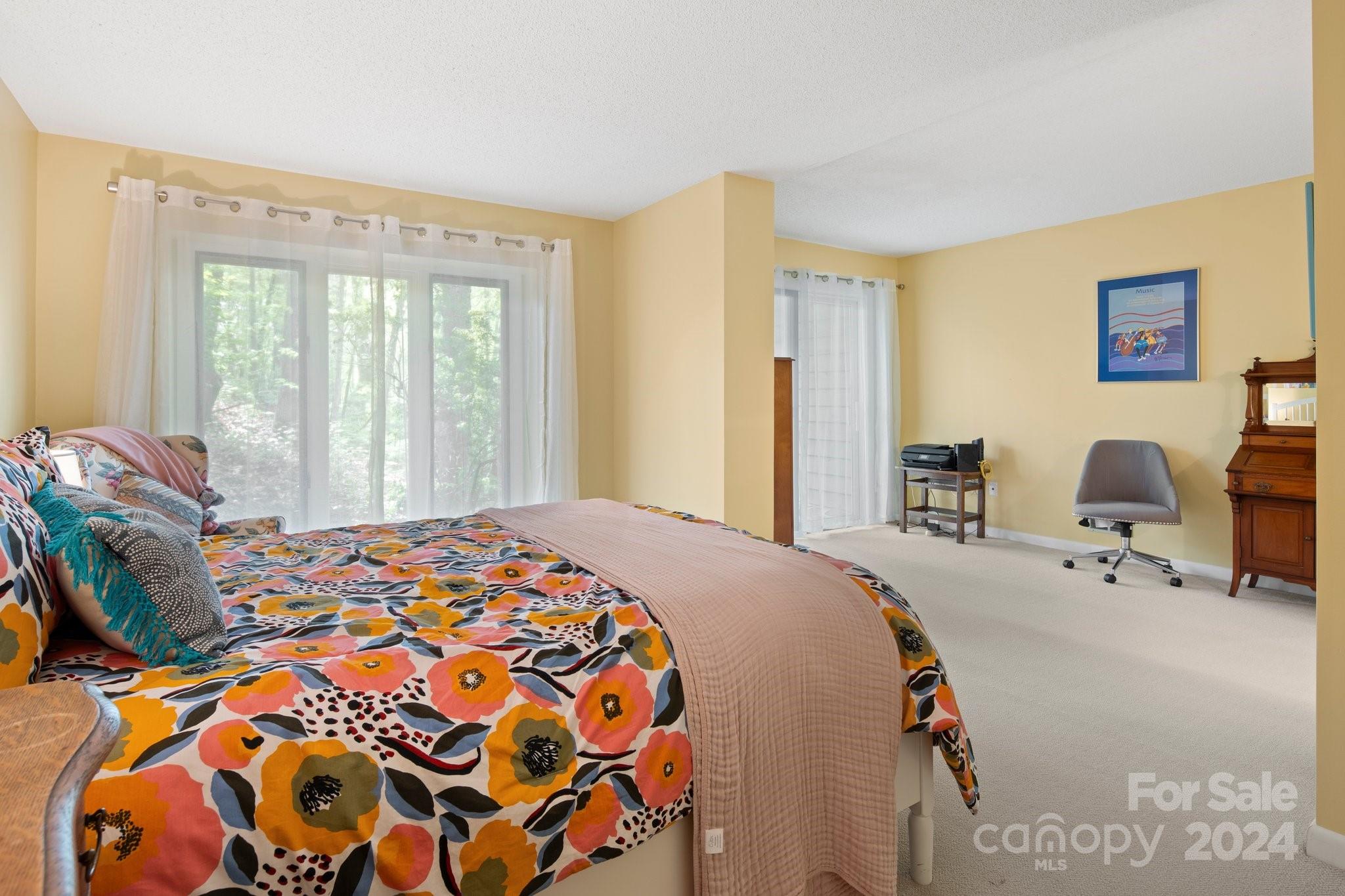 180 Robinhood Road Unit: 4