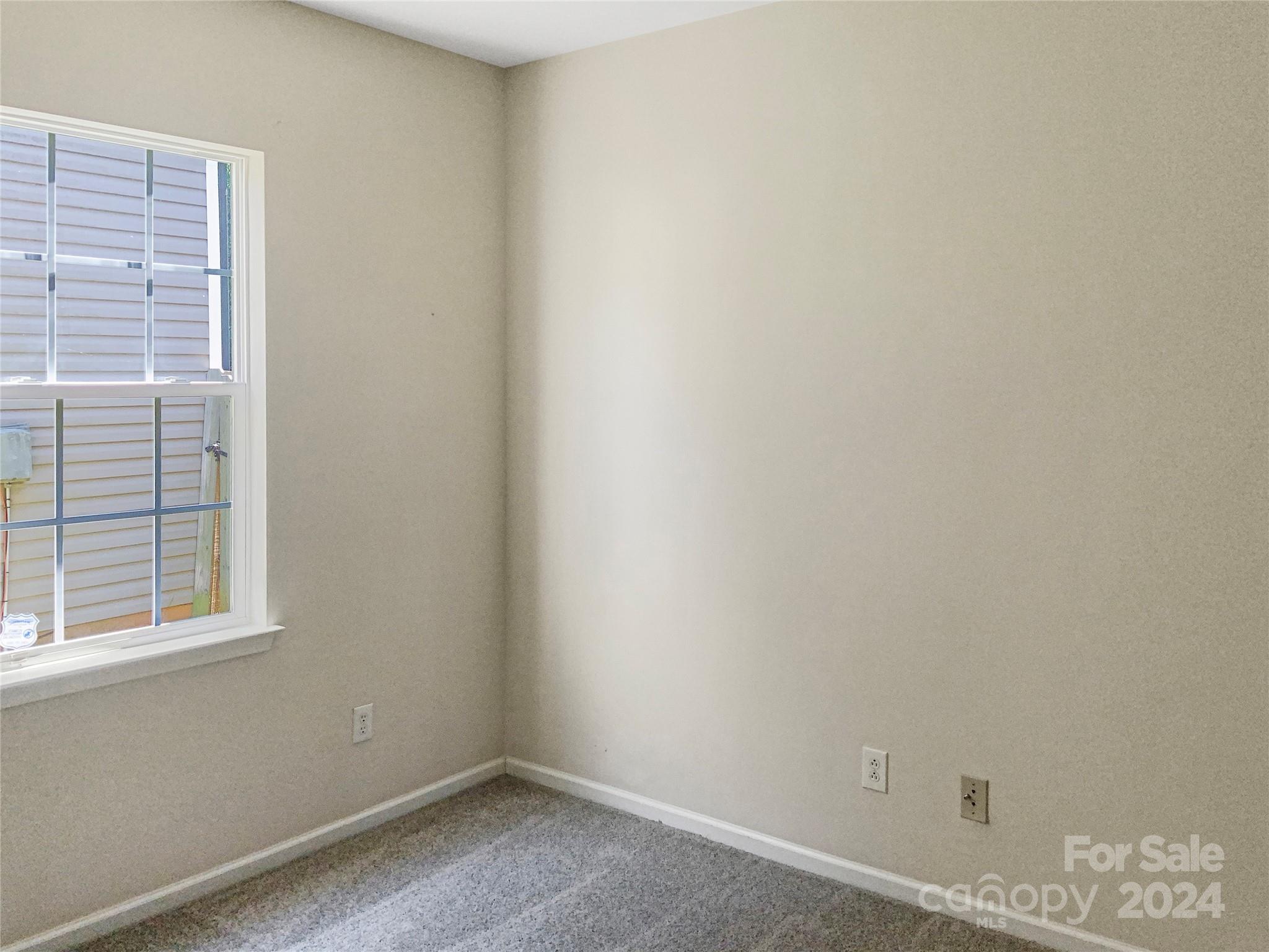 6825 Colonial Garden Drive