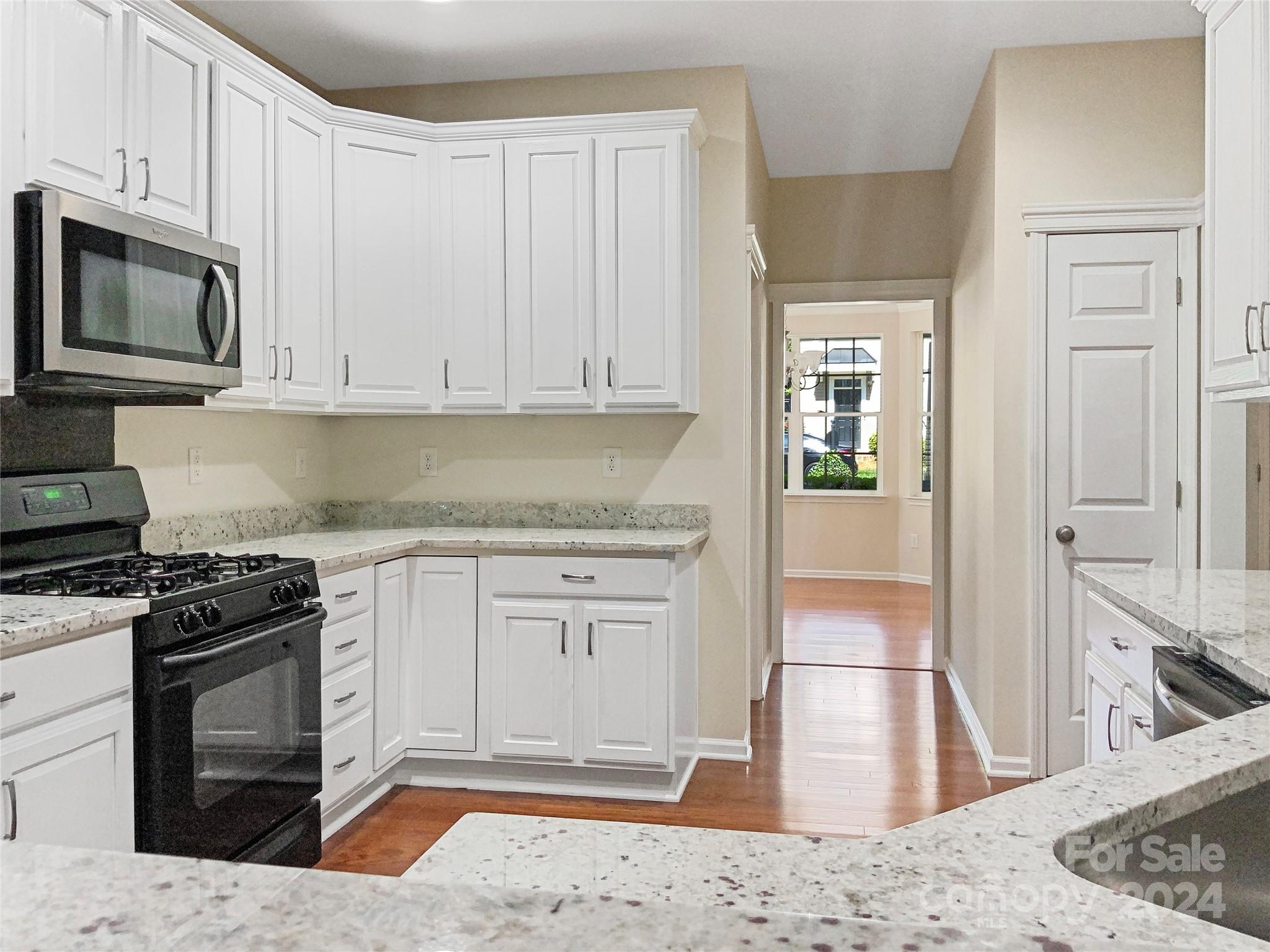 6825 Colonial Garden Drive