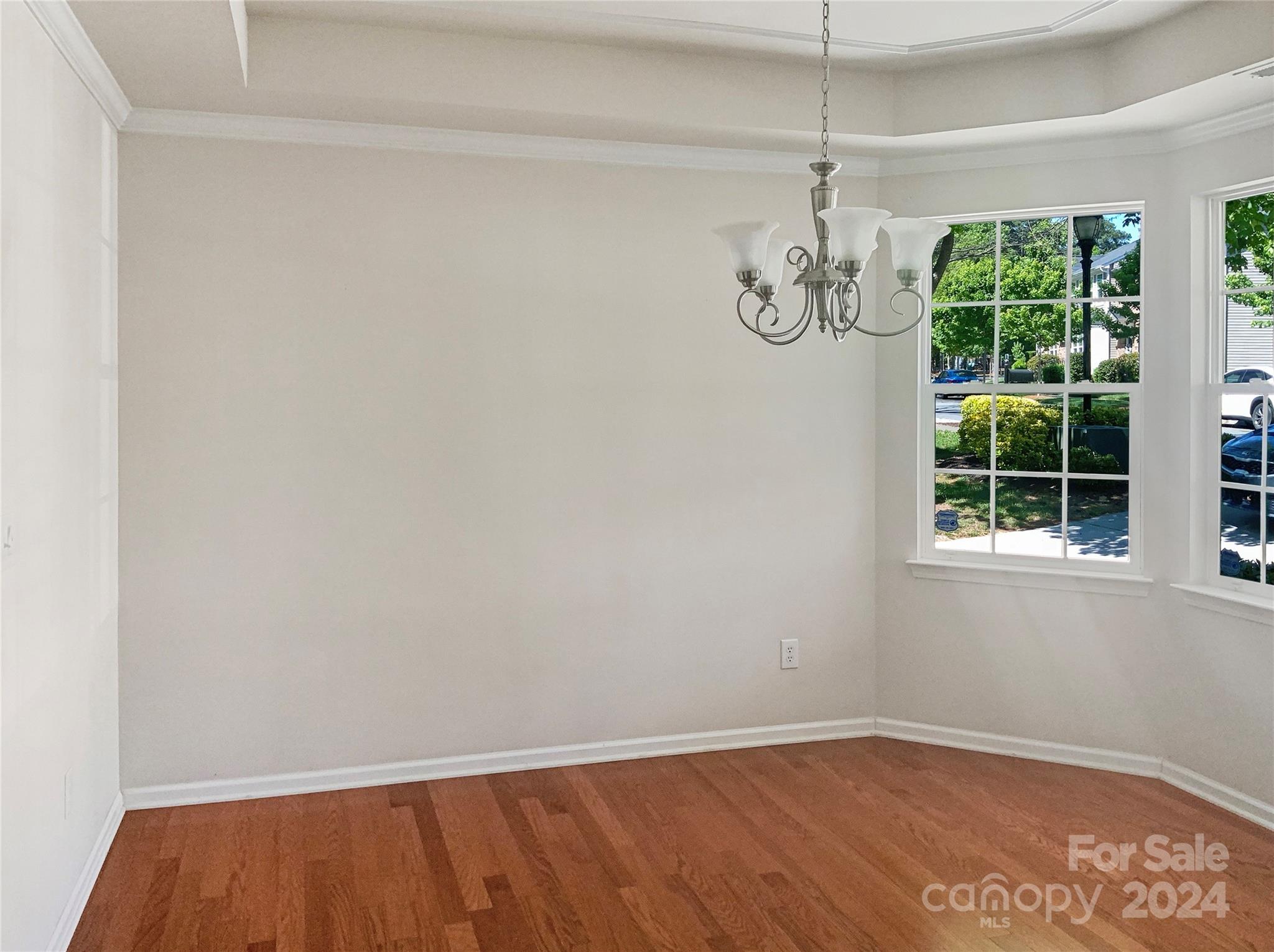 6825 Colonial Garden Drive