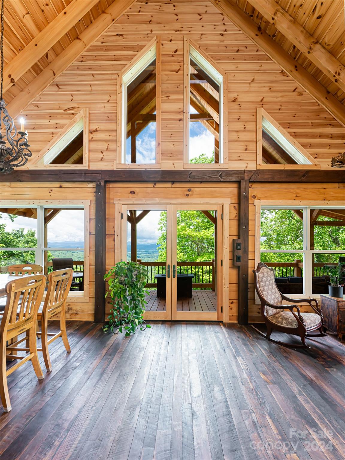 211 Sugar Creek Lane