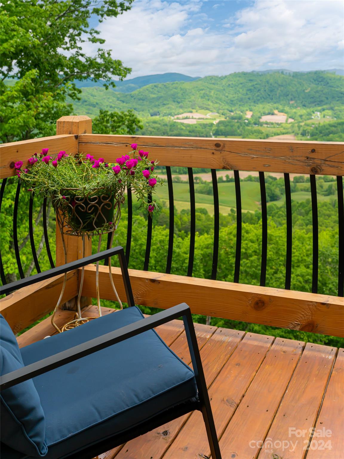 211 Sugar Creek Lane