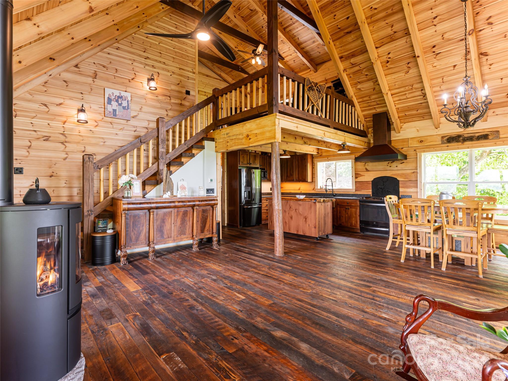 211 Sugar Creek Lane