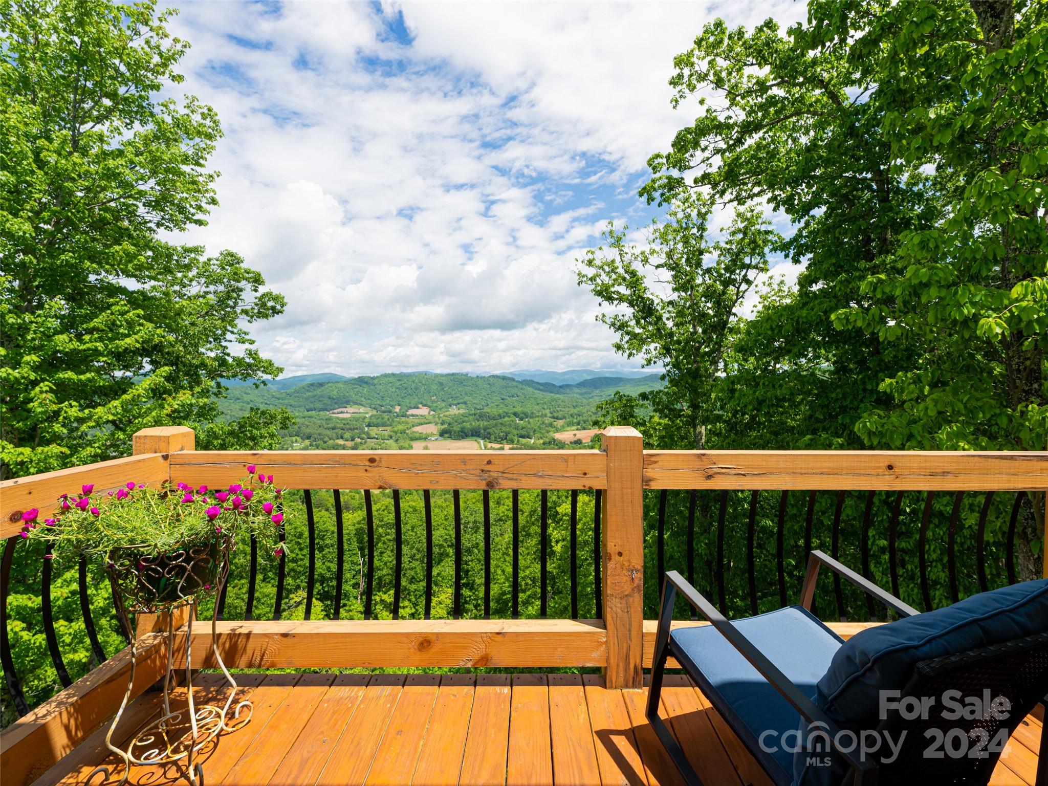 211 Sugar Creek Lane