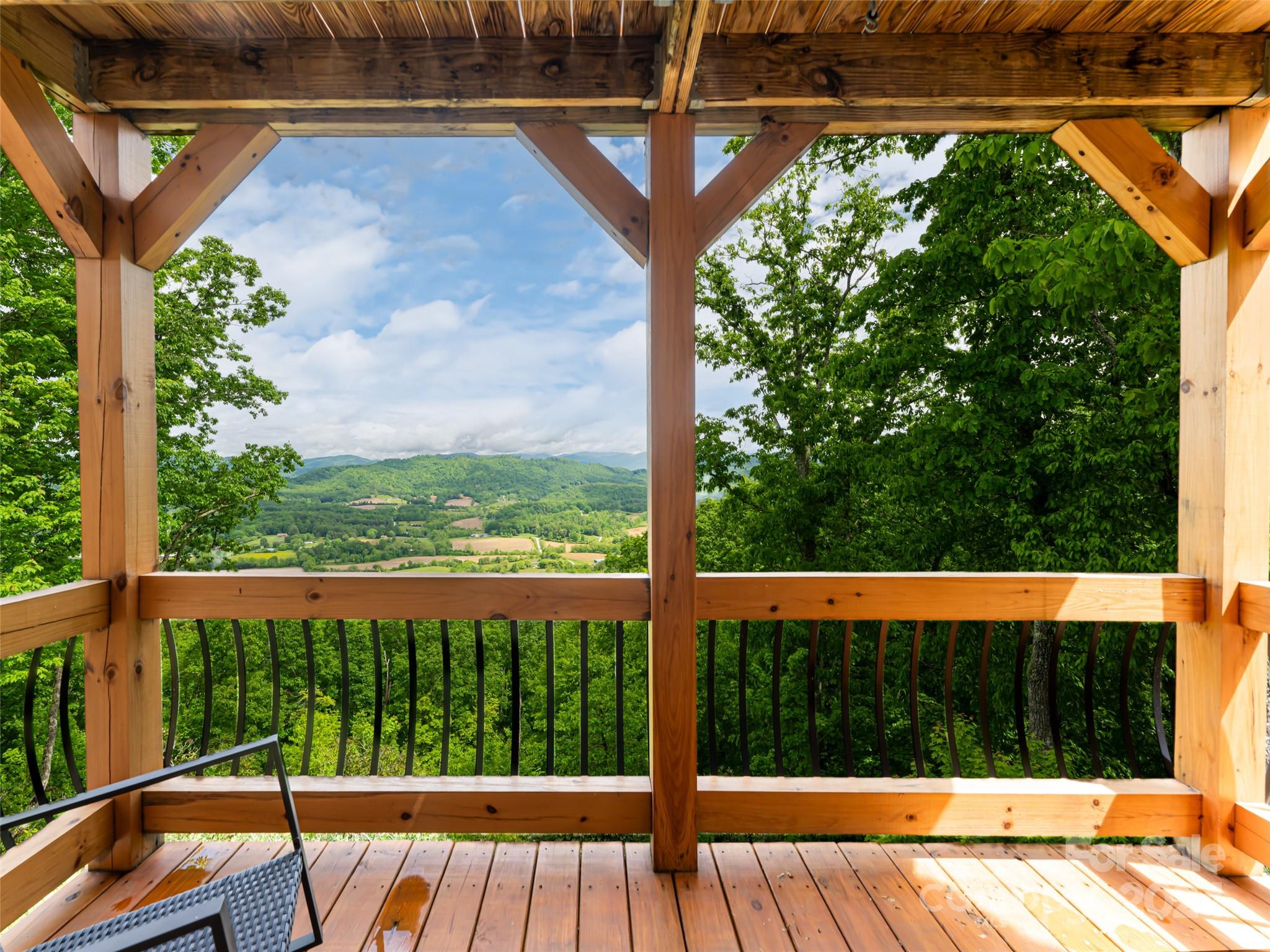 211 Sugar Creek Lane