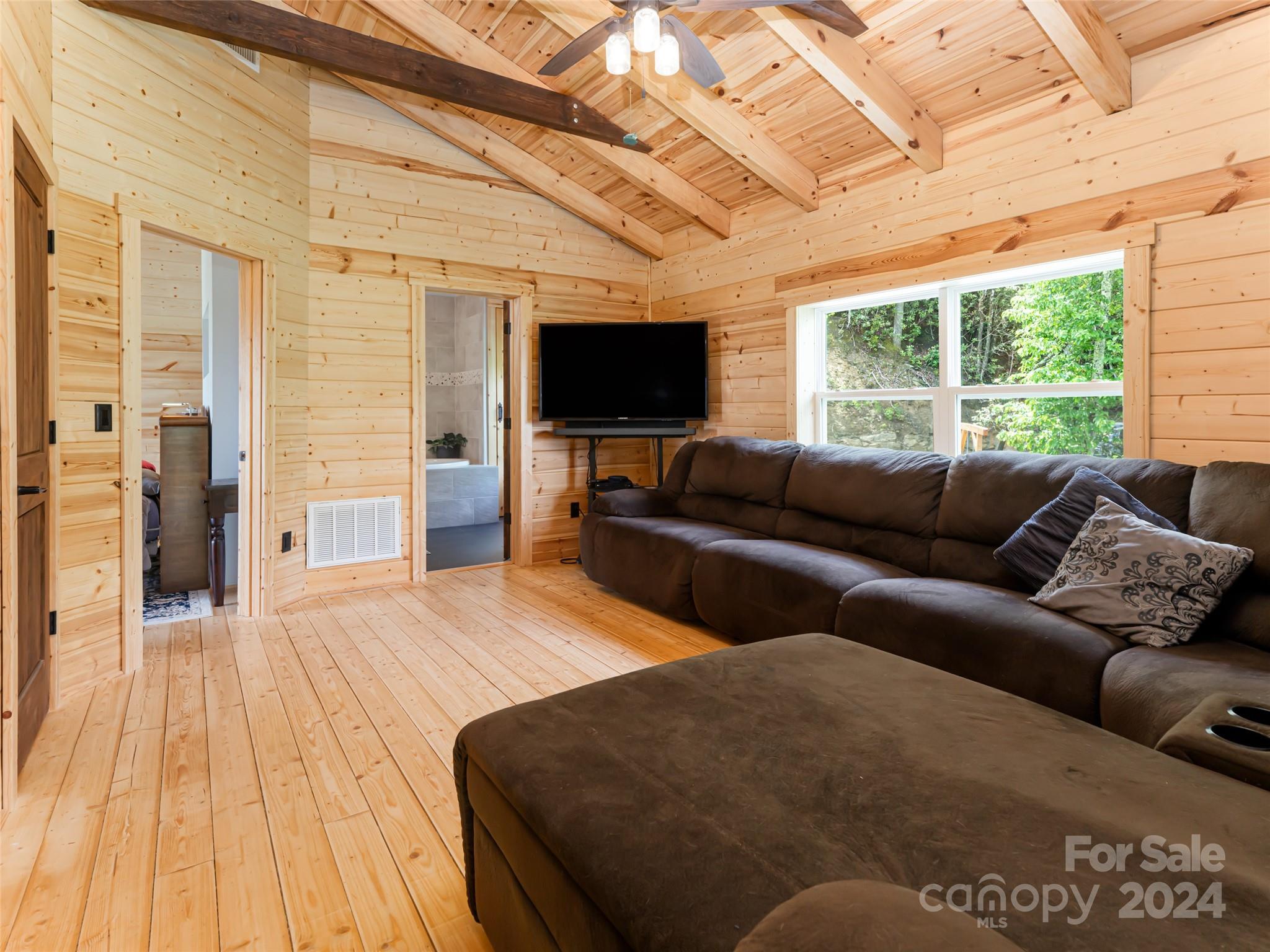 211 Sugar Creek Lane