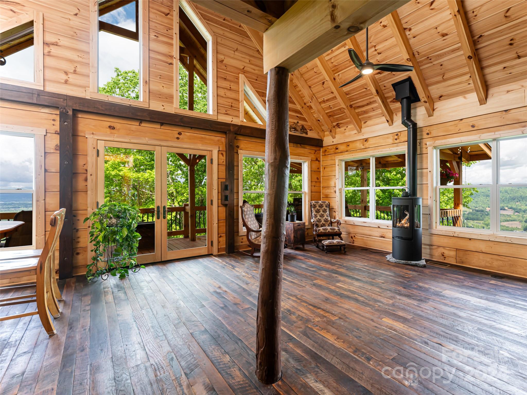 211 Sugar Creek Lane