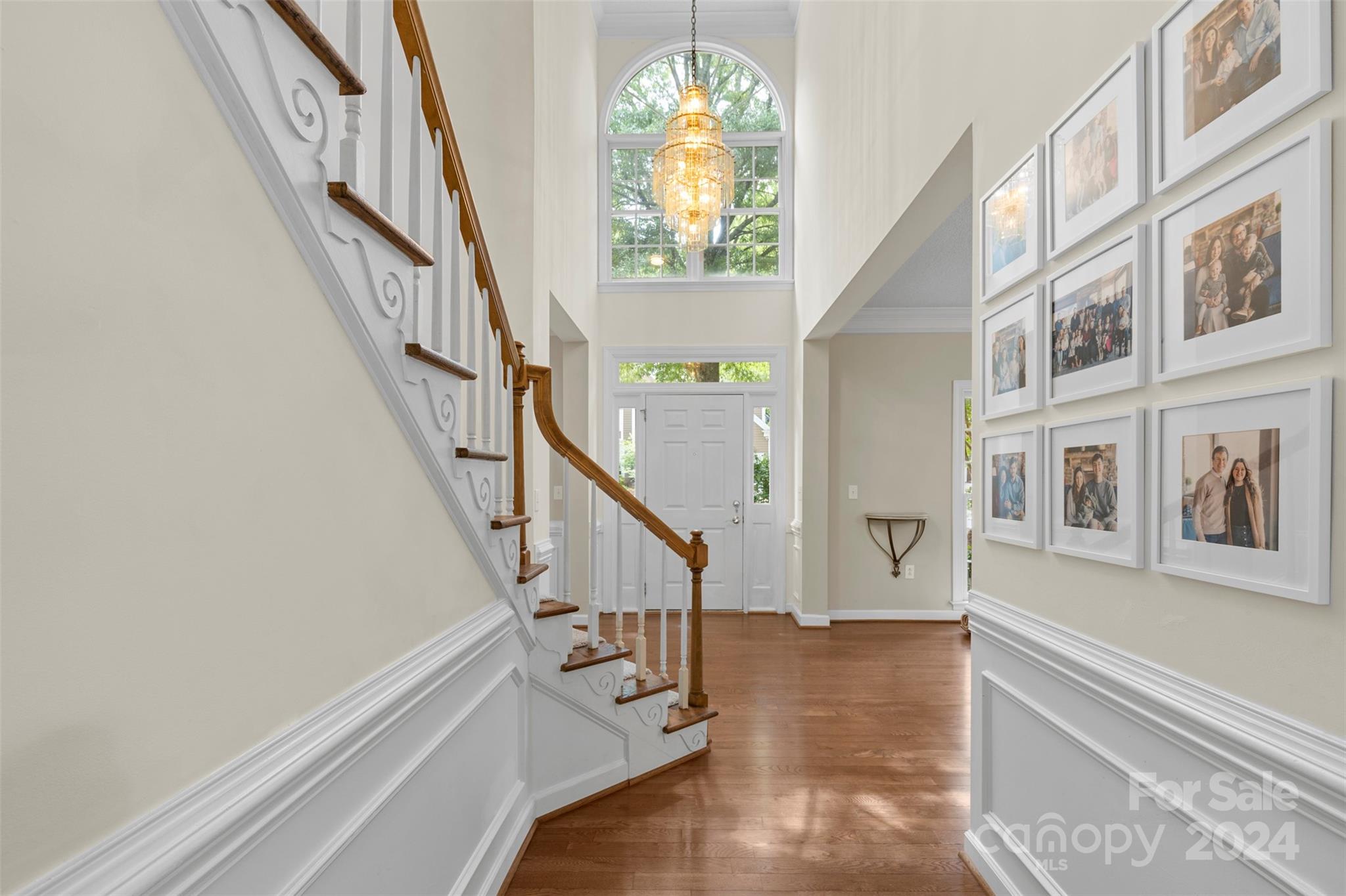 4915 Crownvista Drive