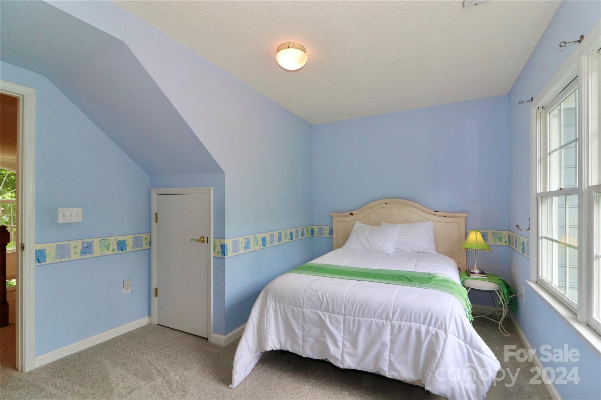 4915 Crownvista Drive