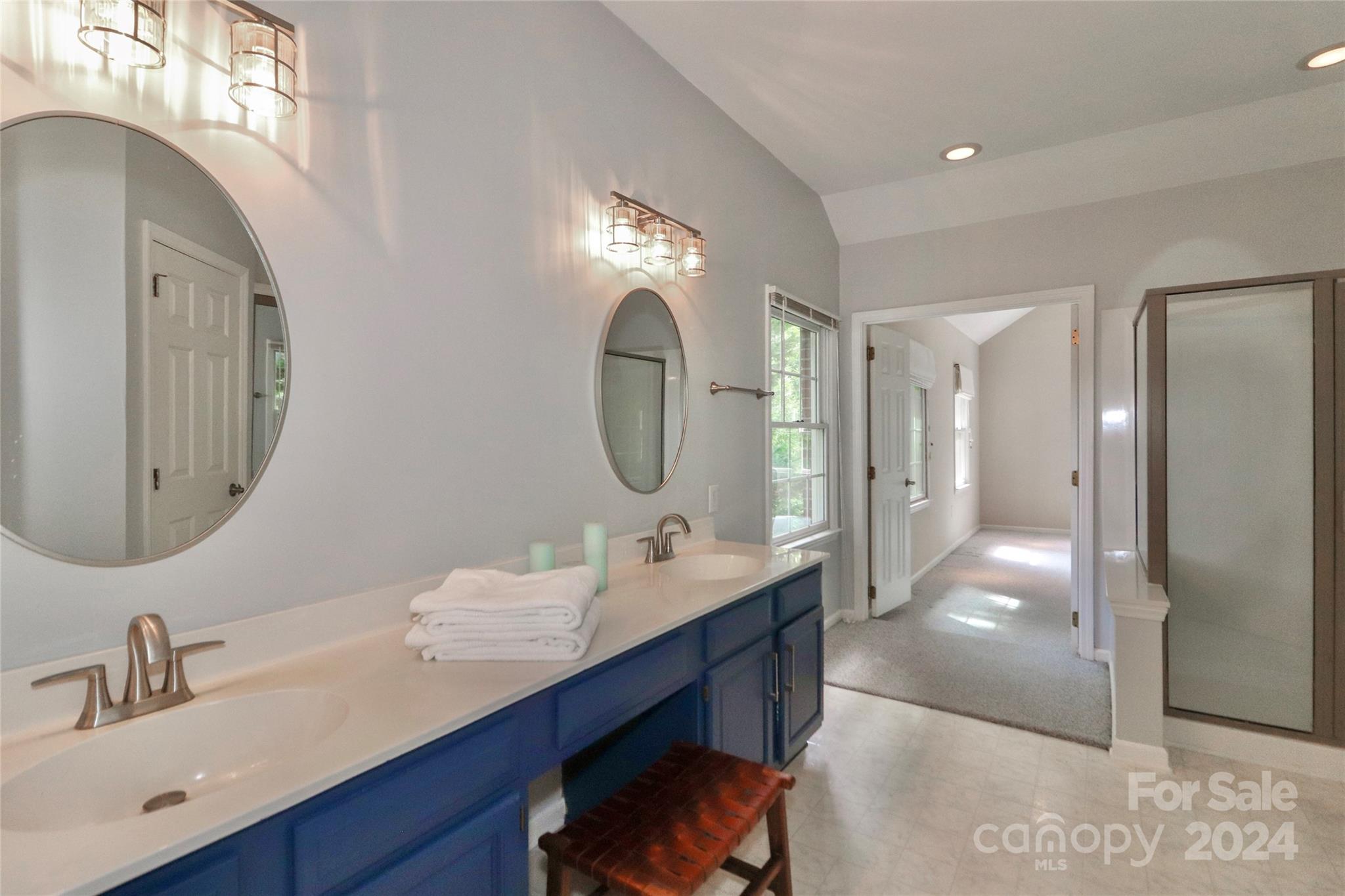 4915 Crownvista Drive