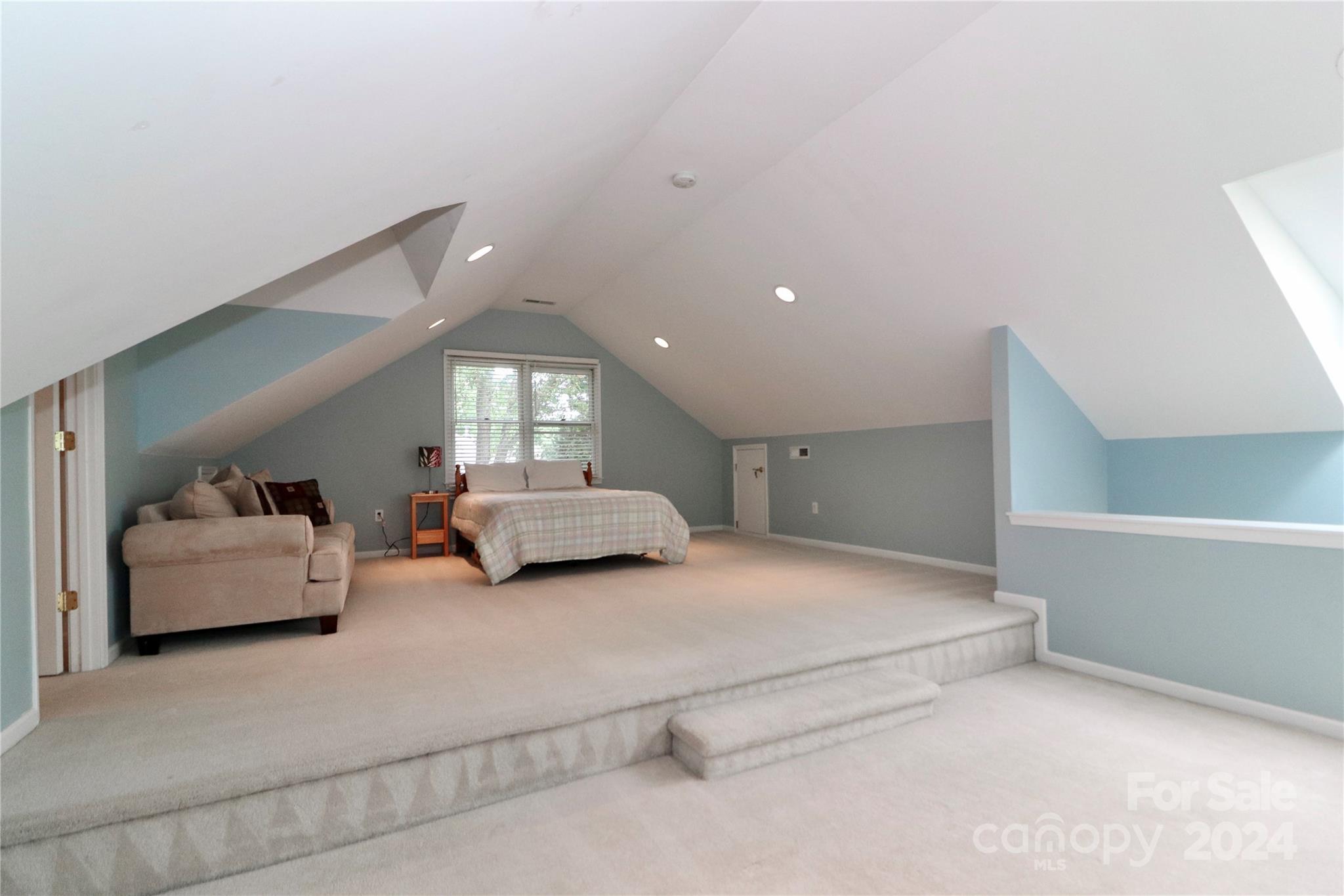 4915 Crownvista Drive