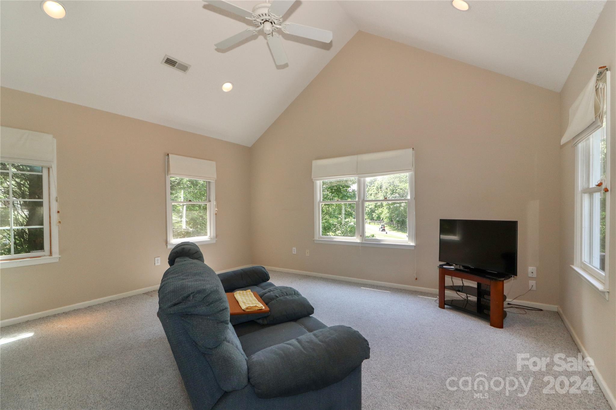 4915 Crownvista Drive