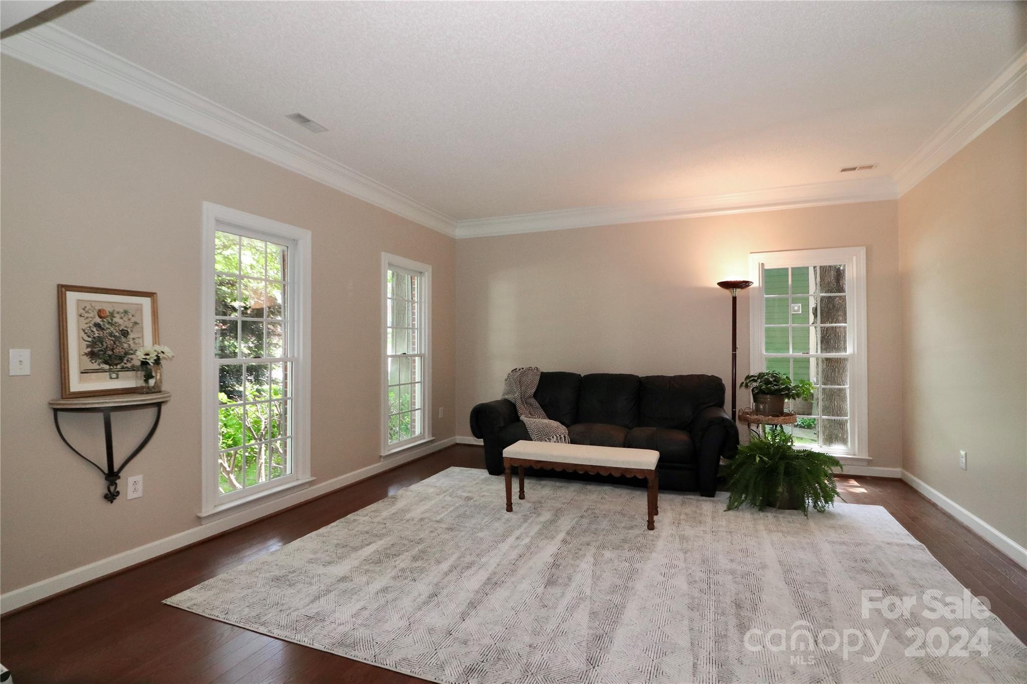 4915 Crownvista Drive