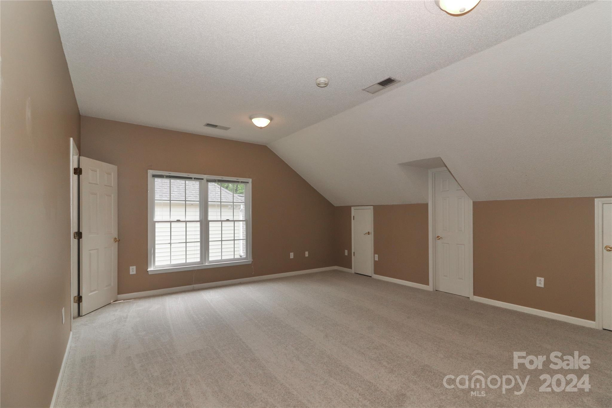 4915 Crownvista Drive