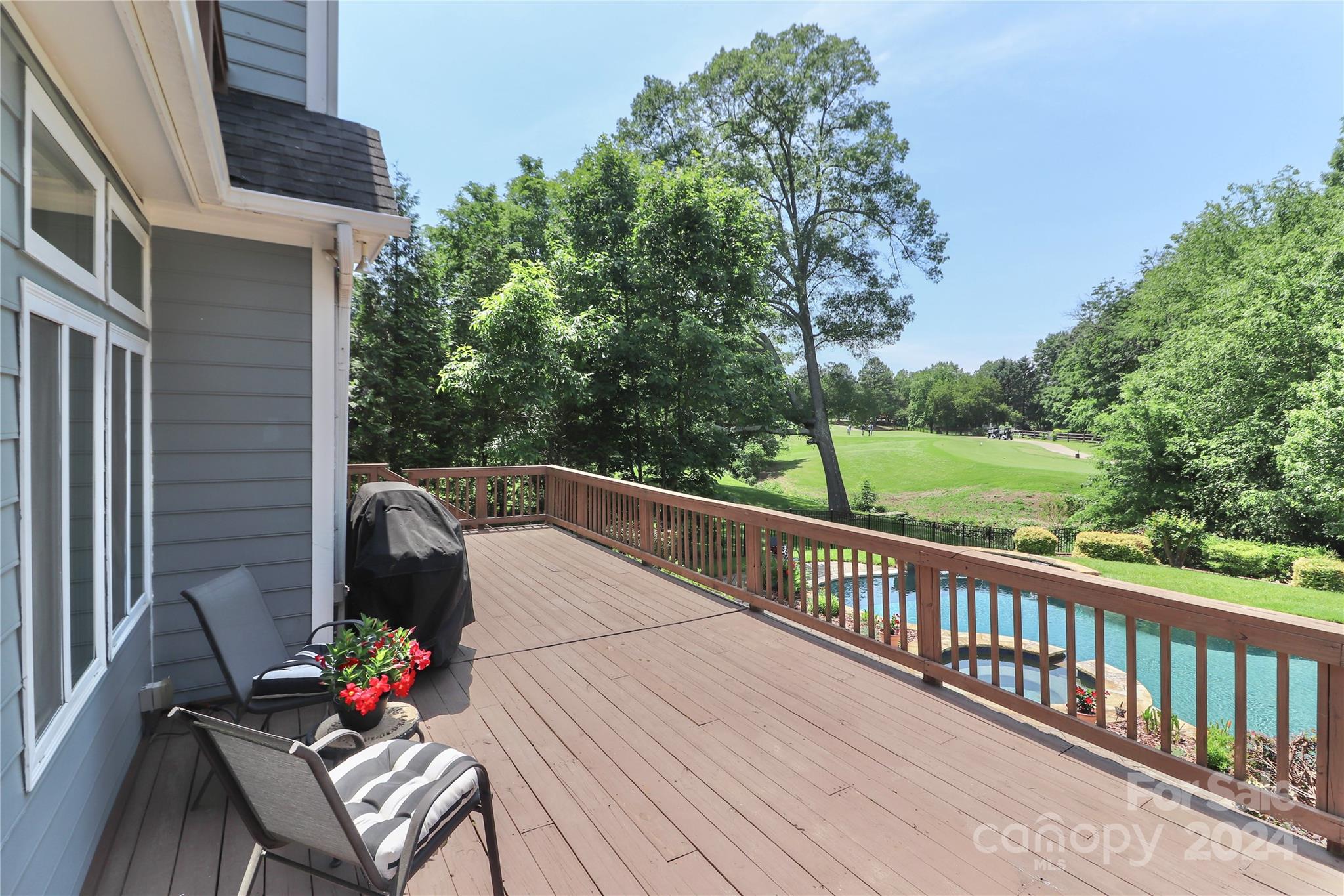 4915 Crownvista Drive