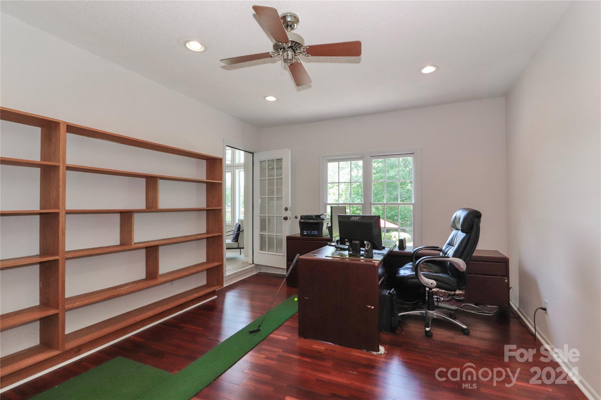 4915 Crownvista Drive