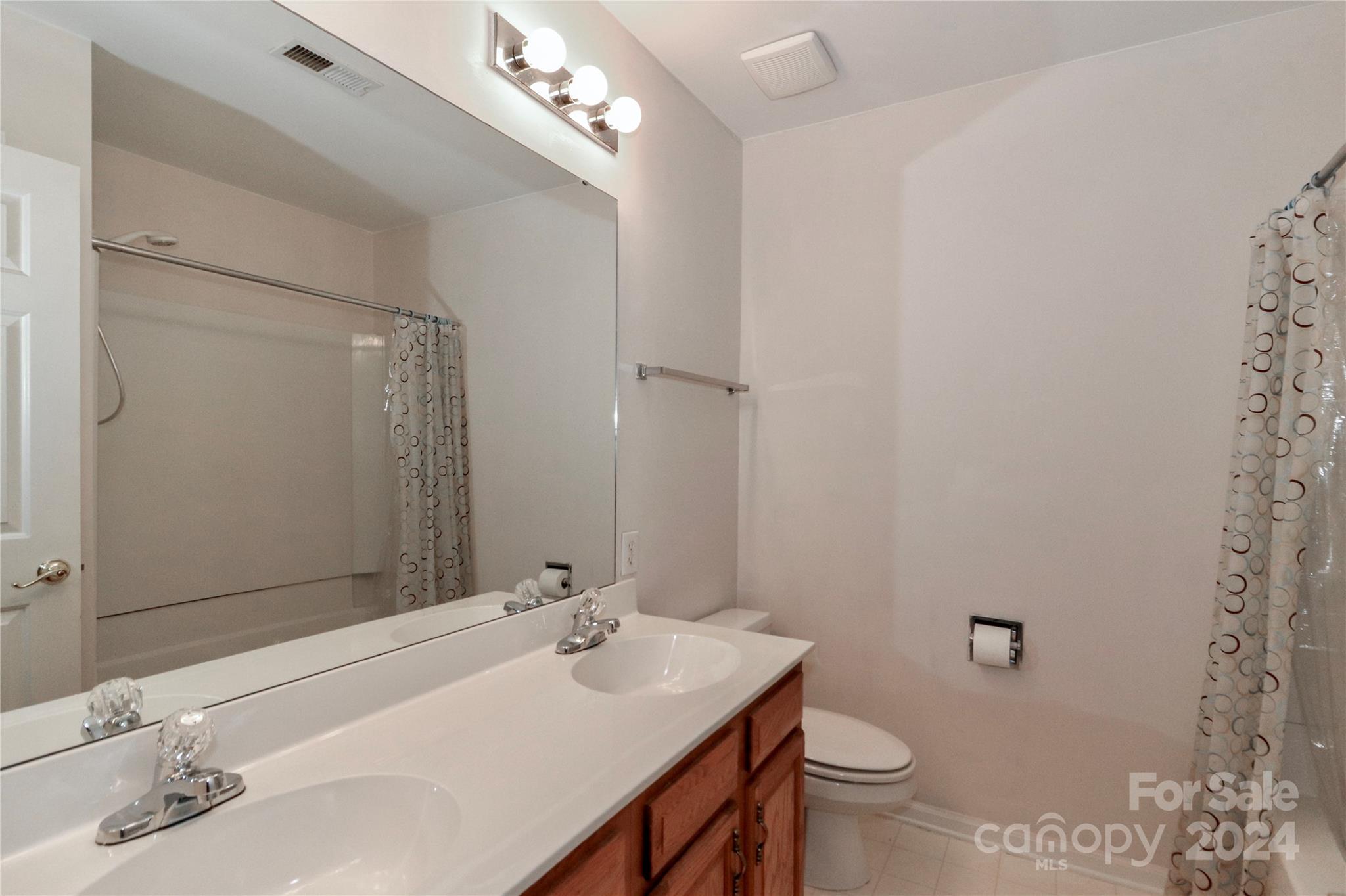 4915 Crownvista Drive