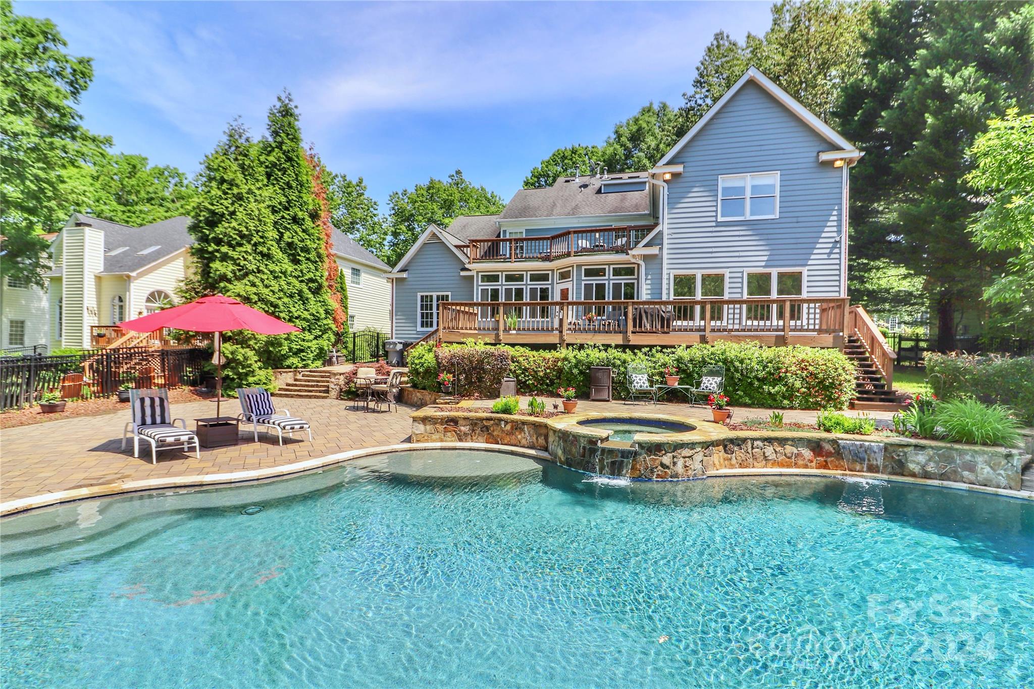 4915 Crownvista Drive