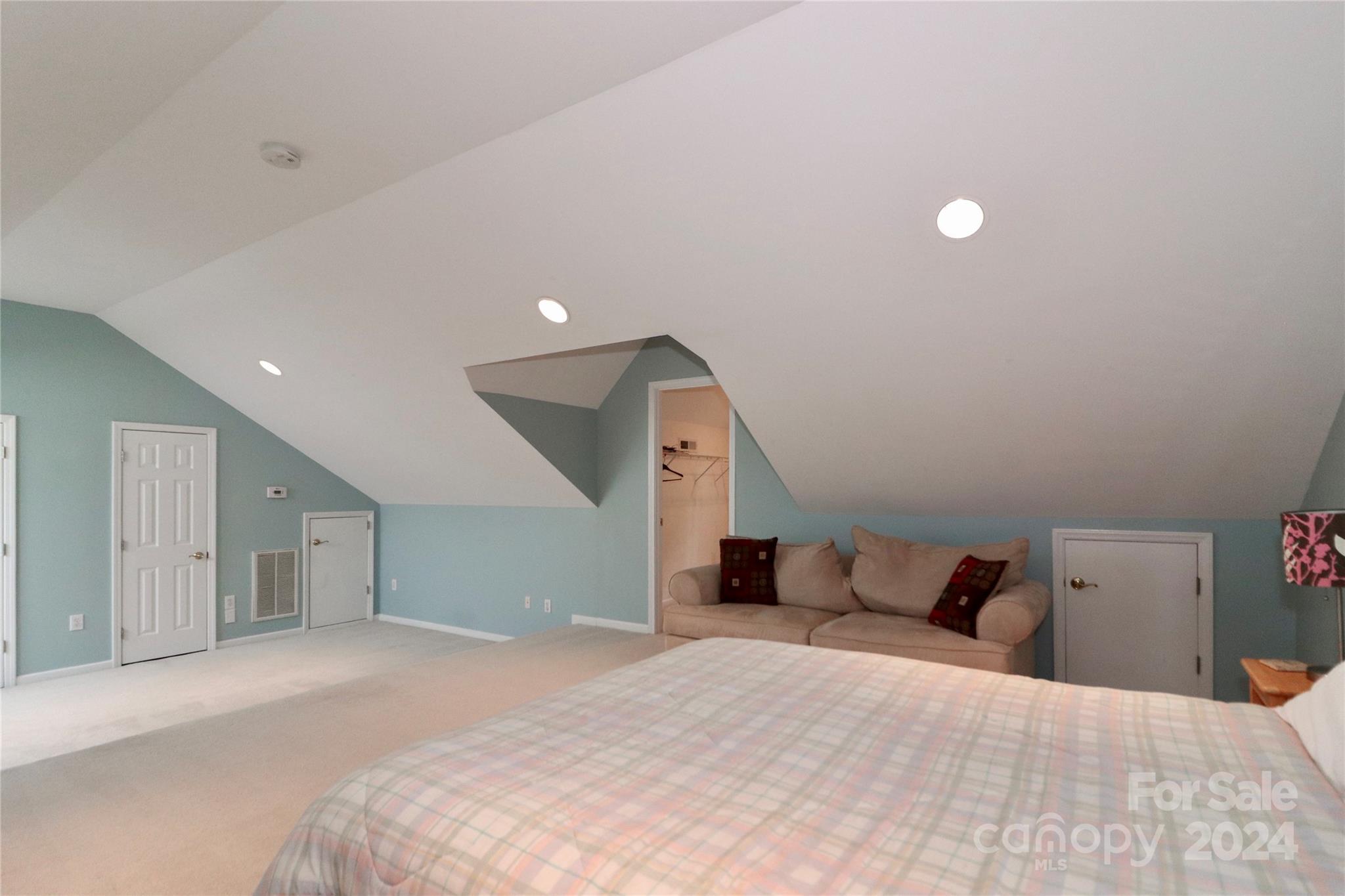 4915 Crownvista Drive