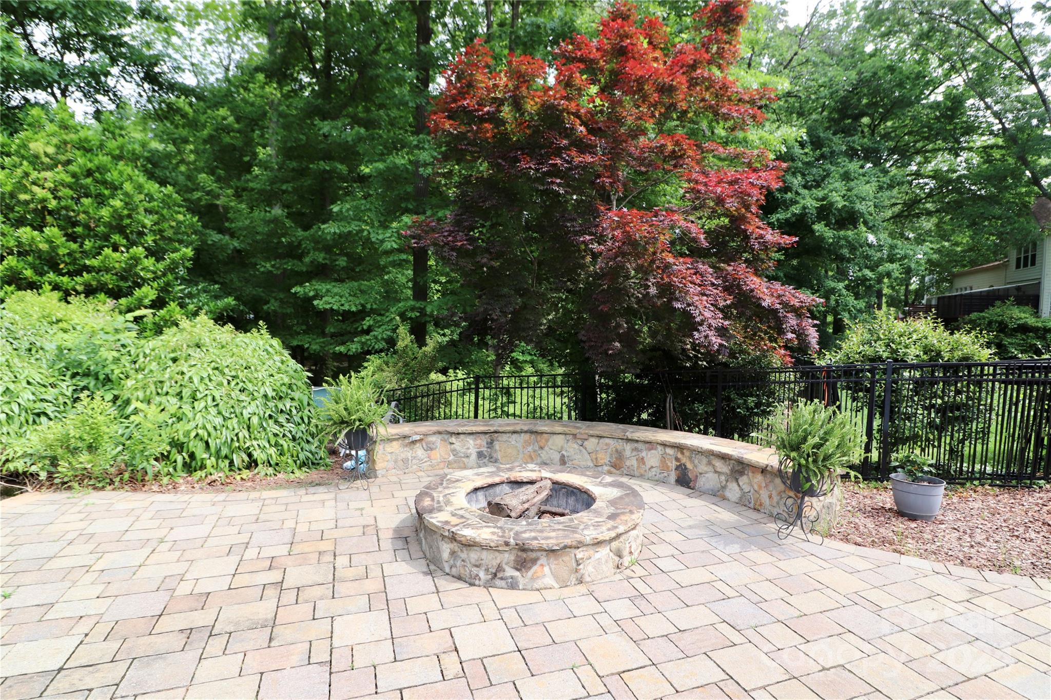 4915 Crownvista Drive