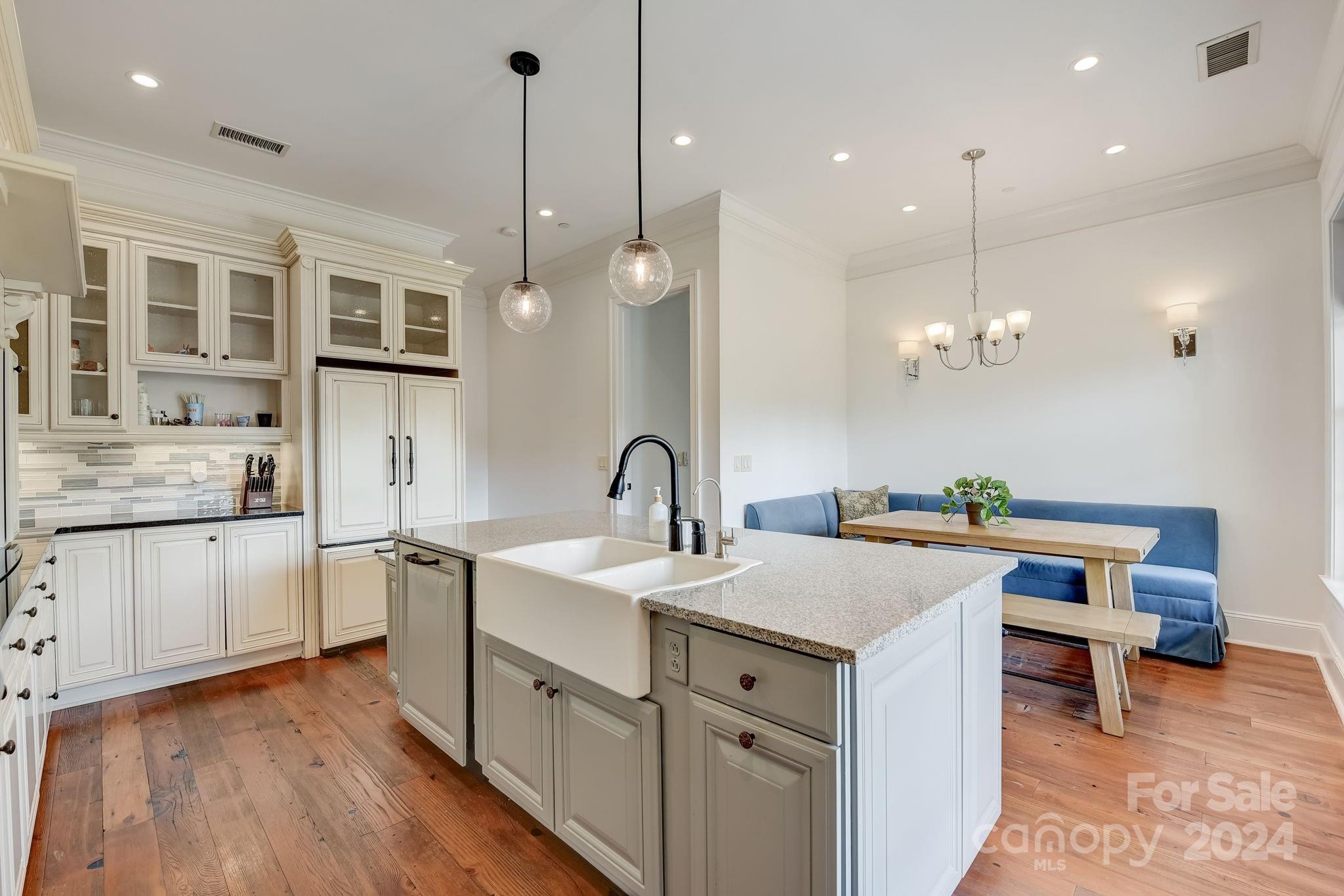 2823 Providence Road Unit: 338