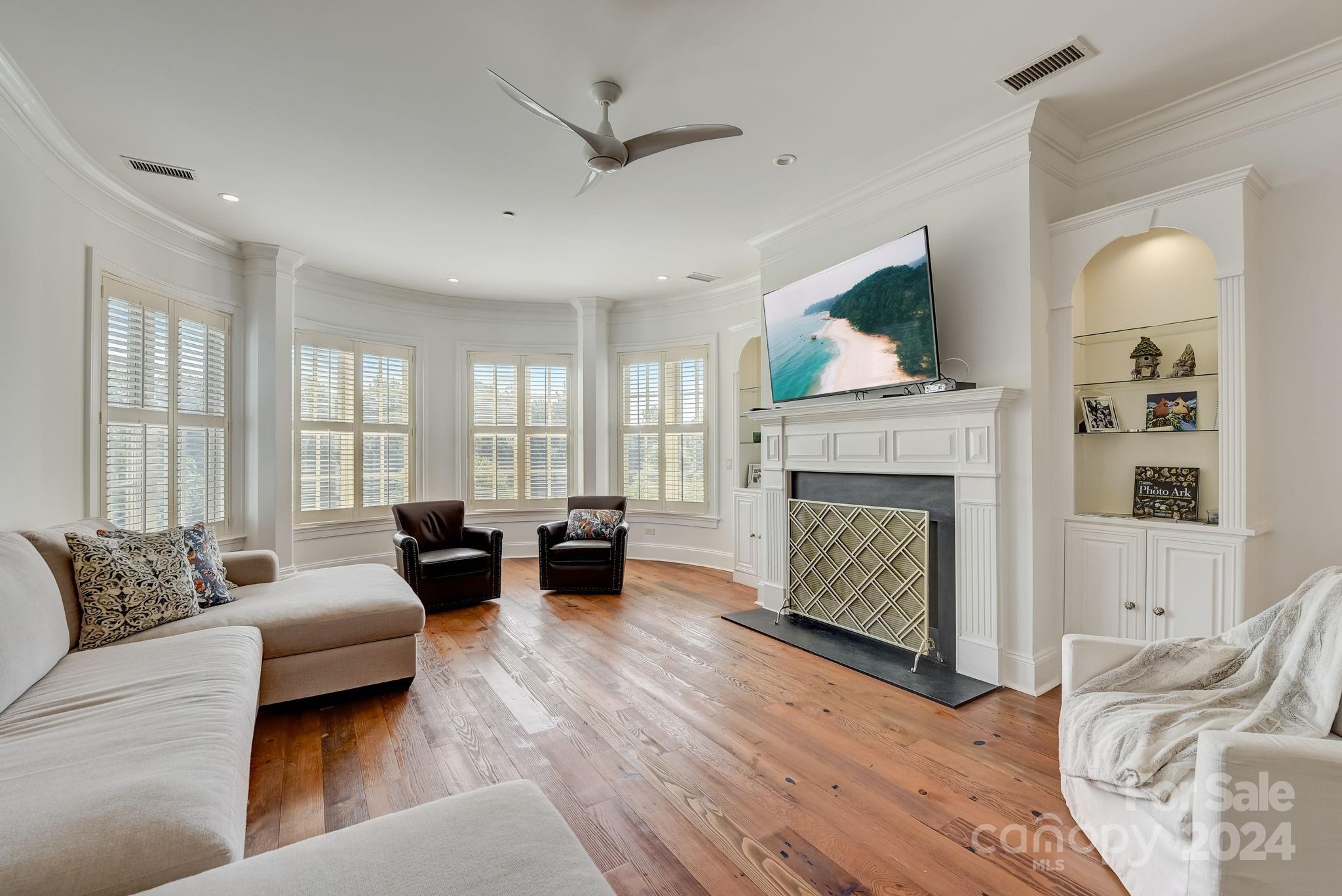 2823 Providence Road Unit: 338