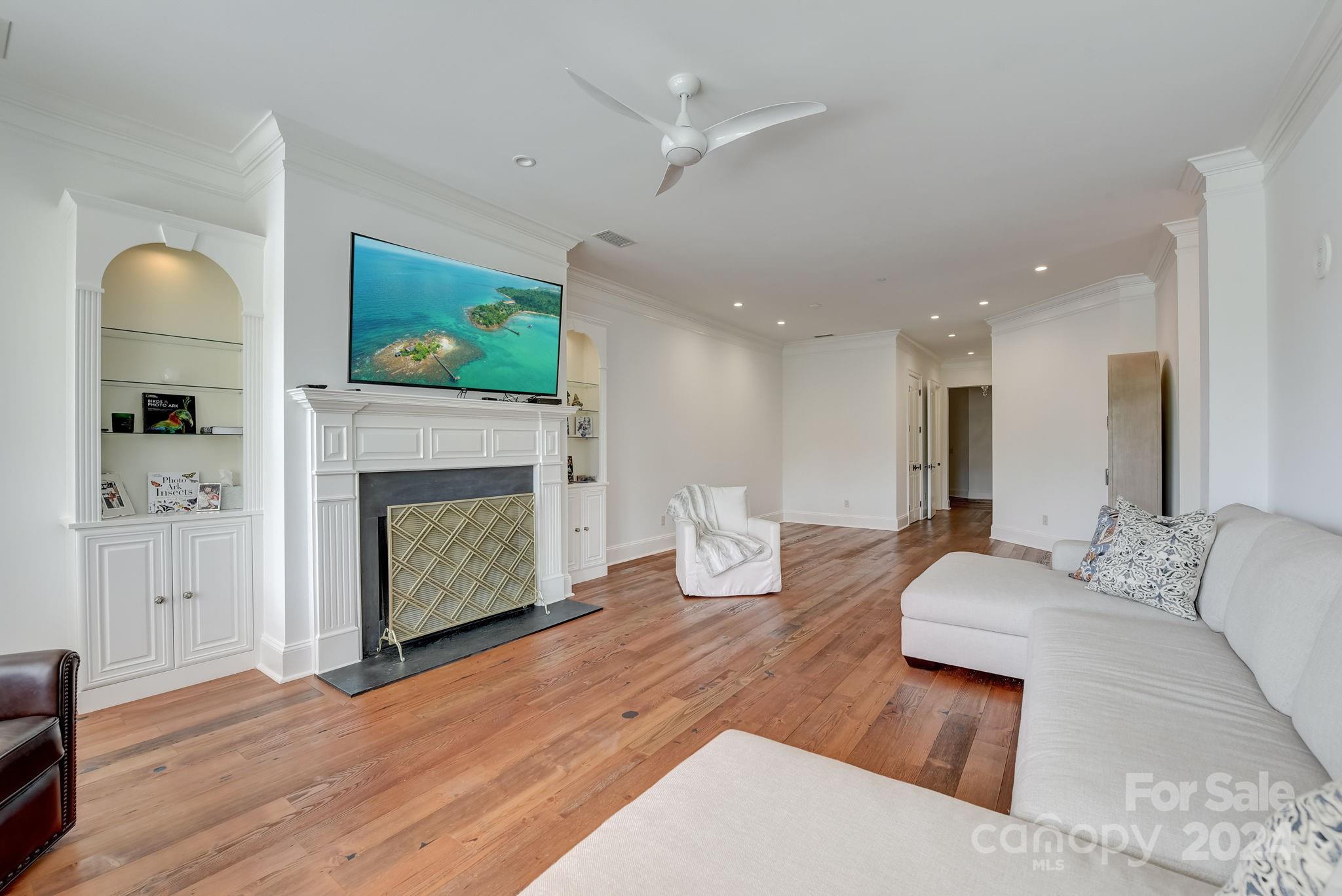 2823 Providence Road Unit: 338