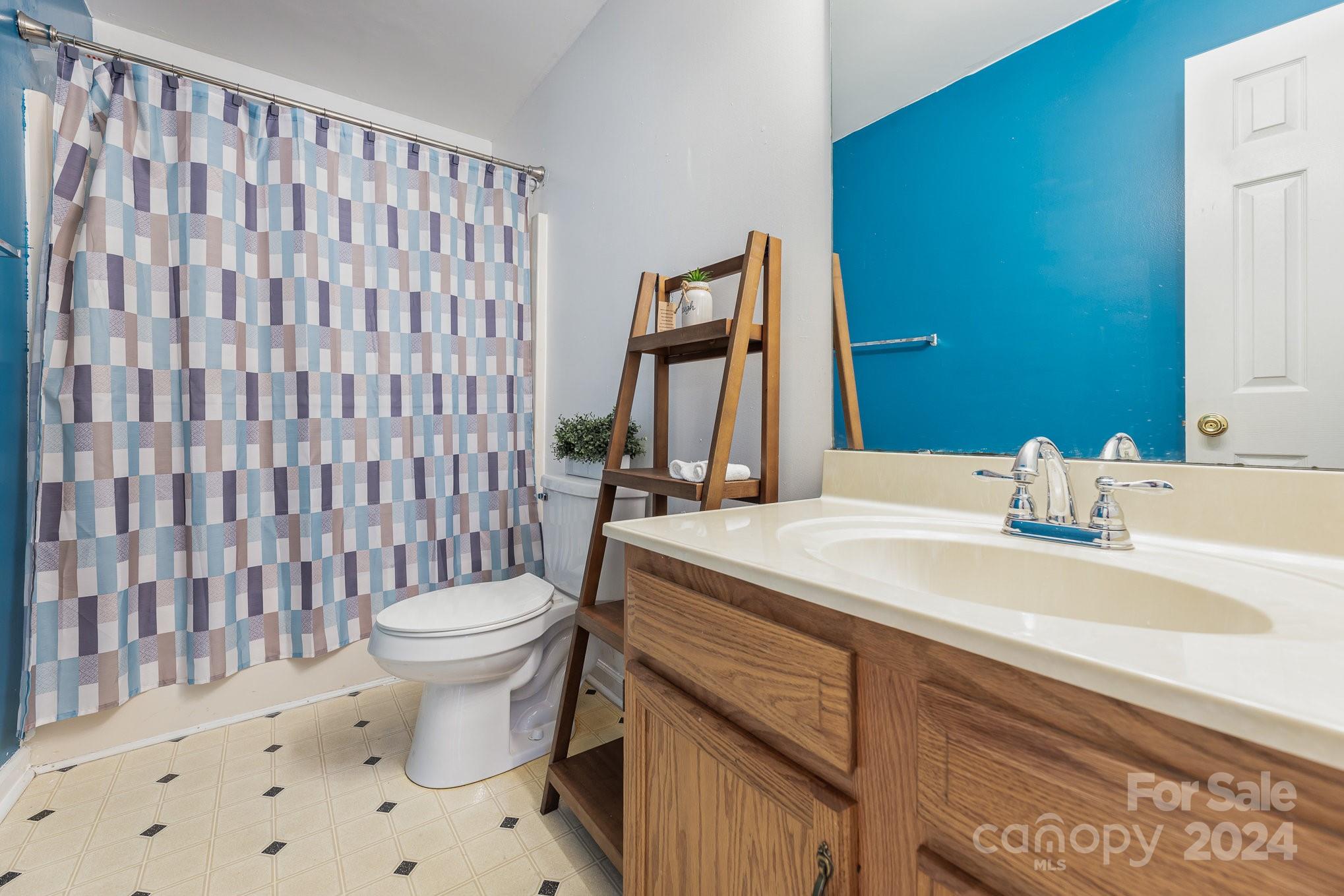 904 2nd Street