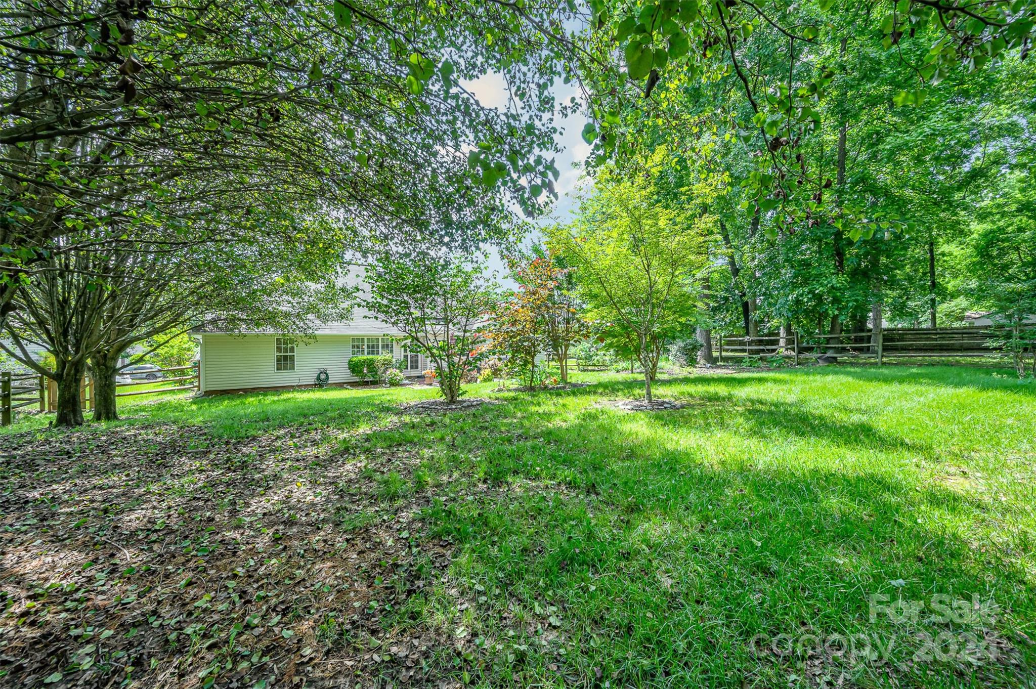 6421 Goldenblush Circle