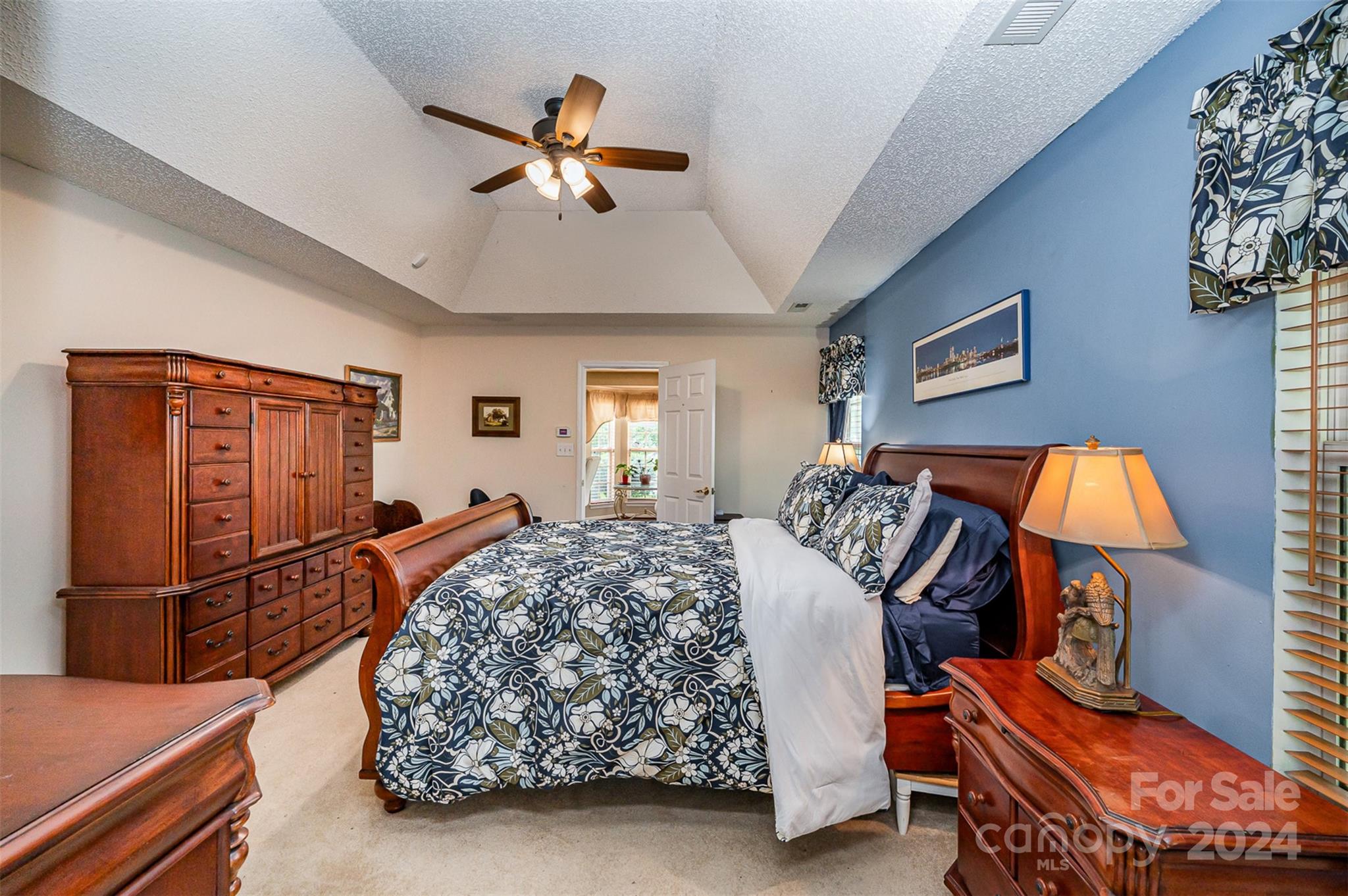 6421 Goldenblush Circle