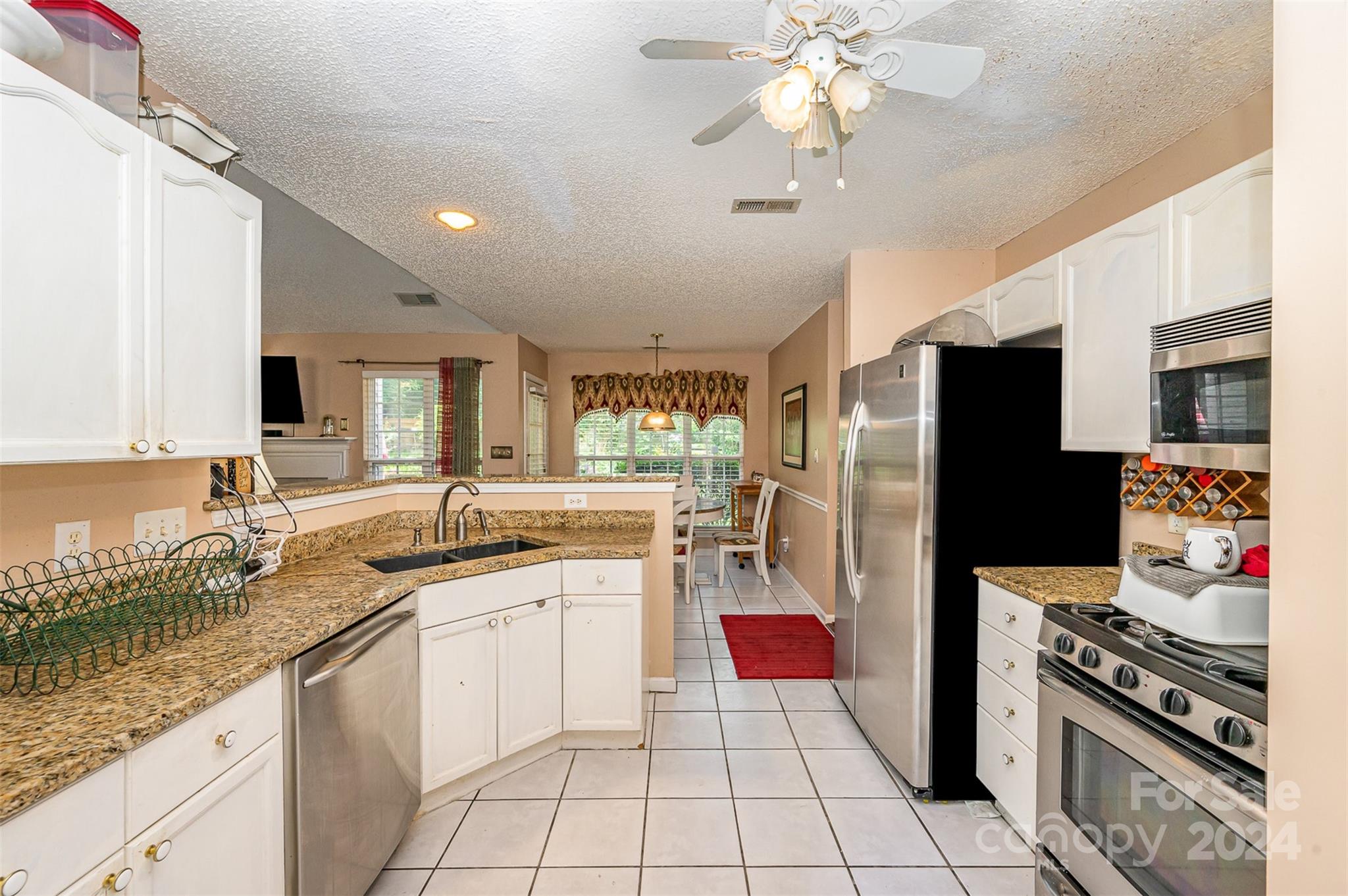 6421 Goldenblush Circle