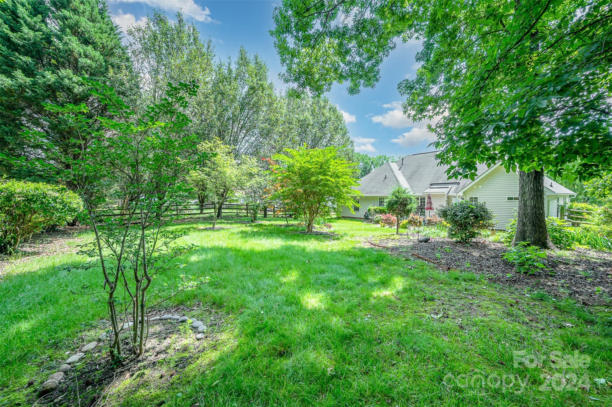 6421 Goldenblush Circle