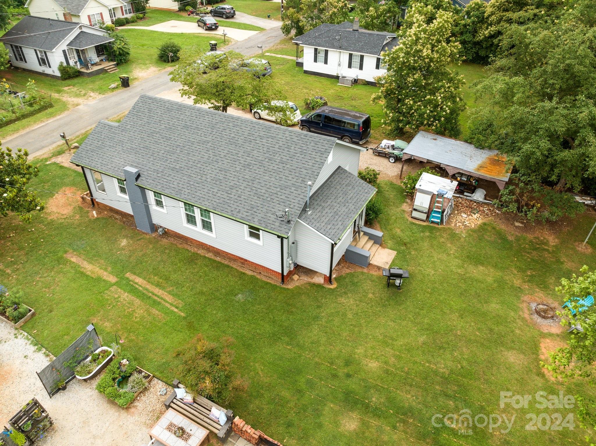 1220 Roberts Street