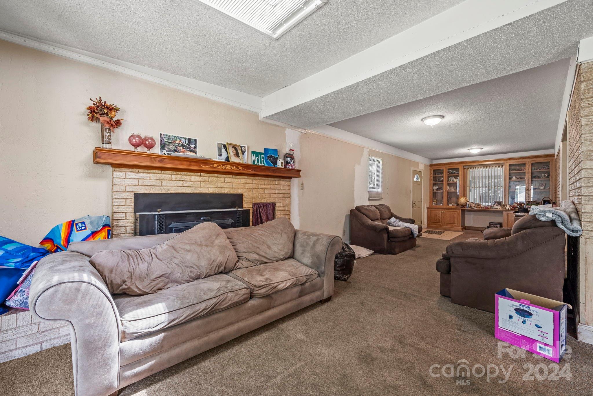 325 Club View Lane