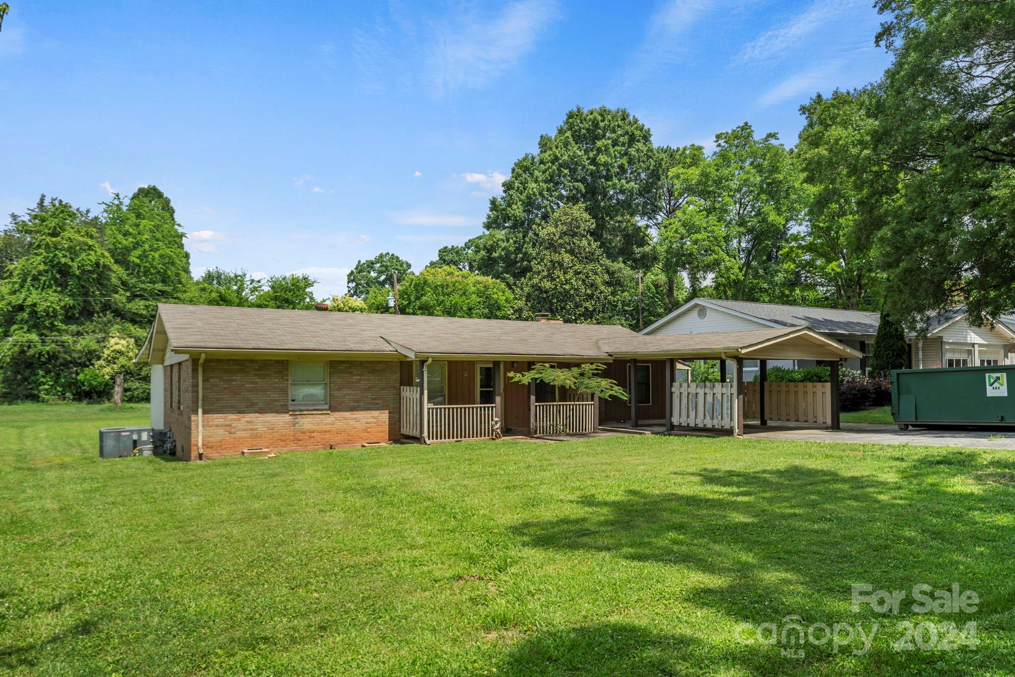 325 Club View Lane