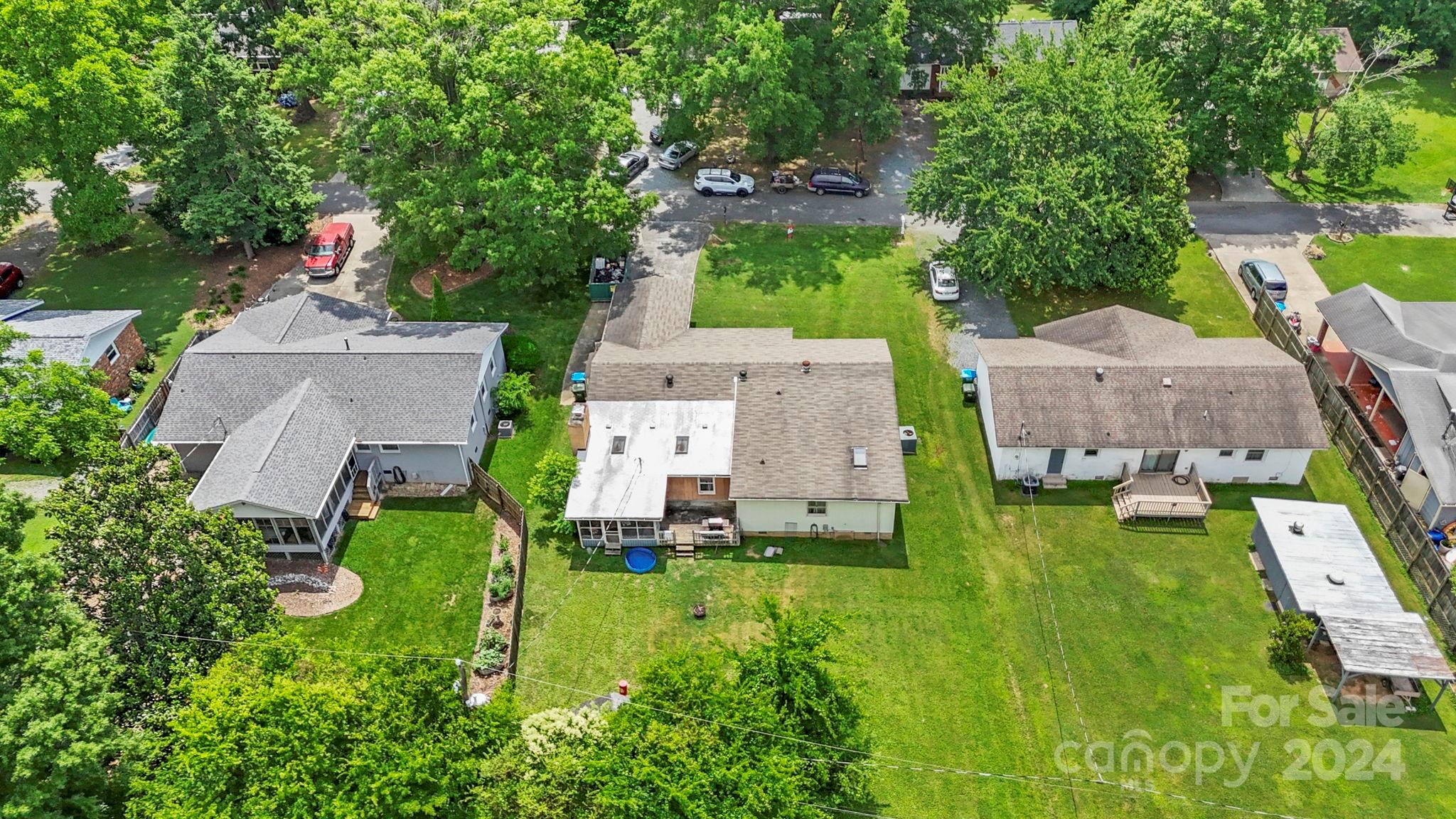 325 Club View Lane