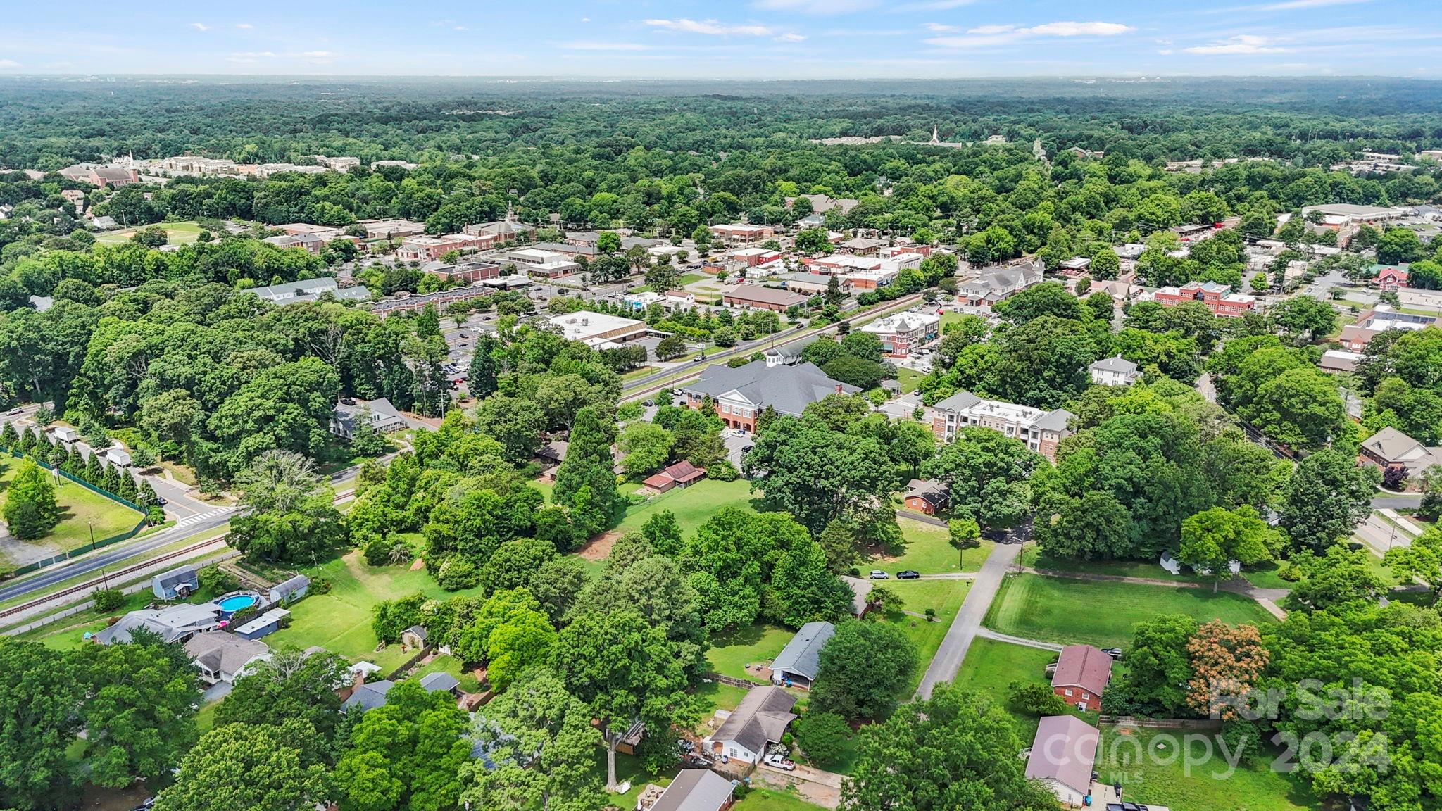 325 Club View Lane