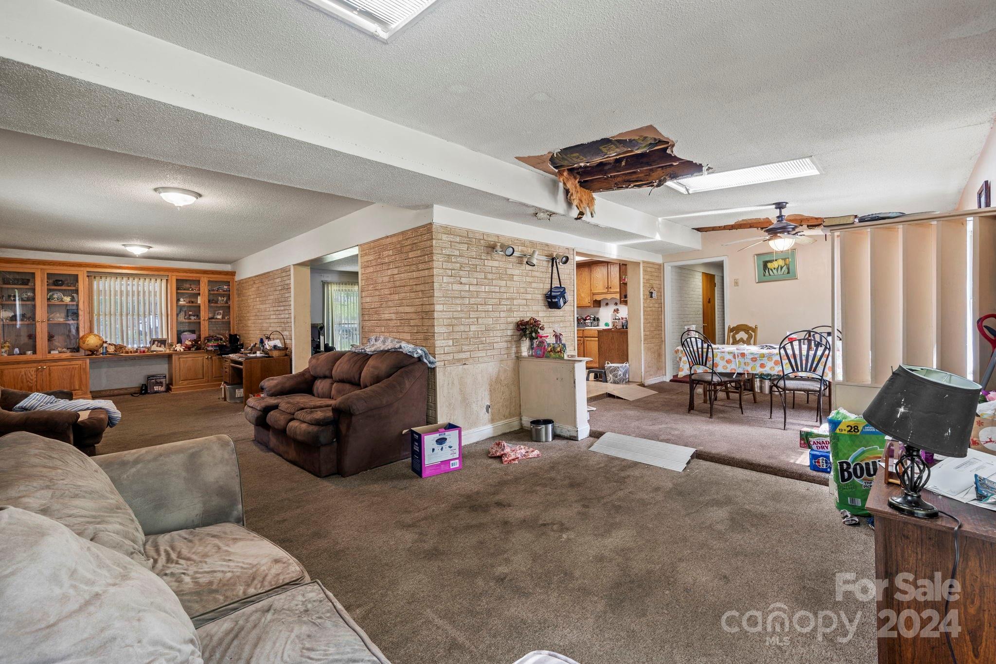 325 Club View Lane