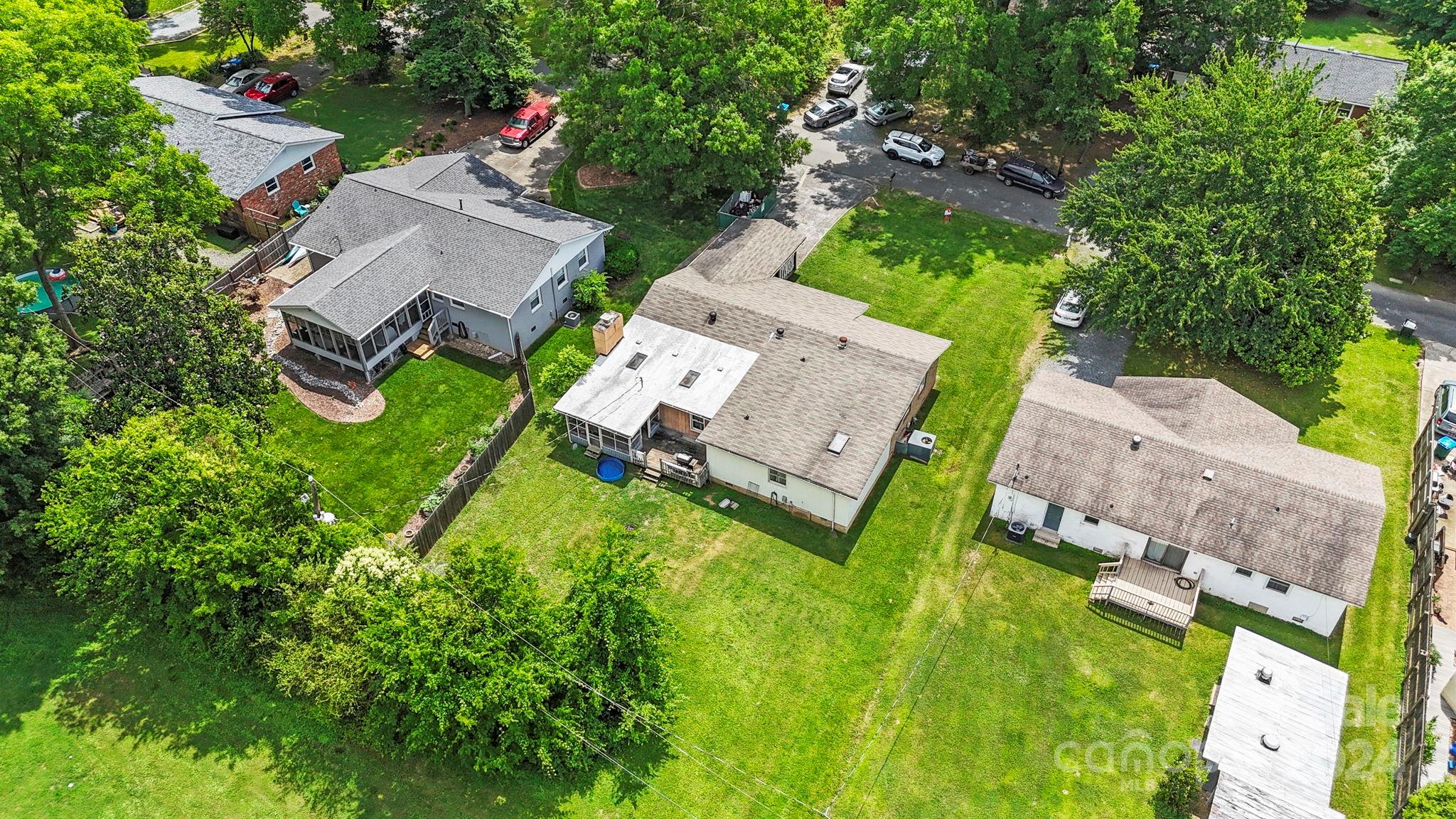 325 Club View Lane