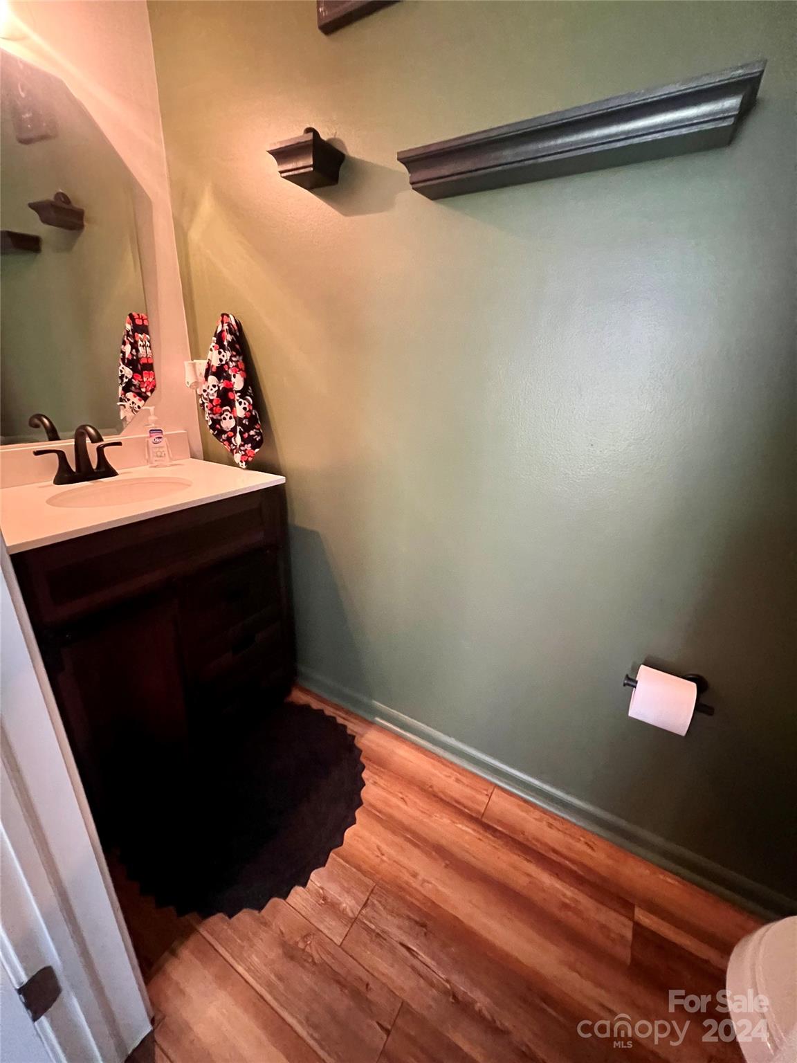 204 English Oak Lane