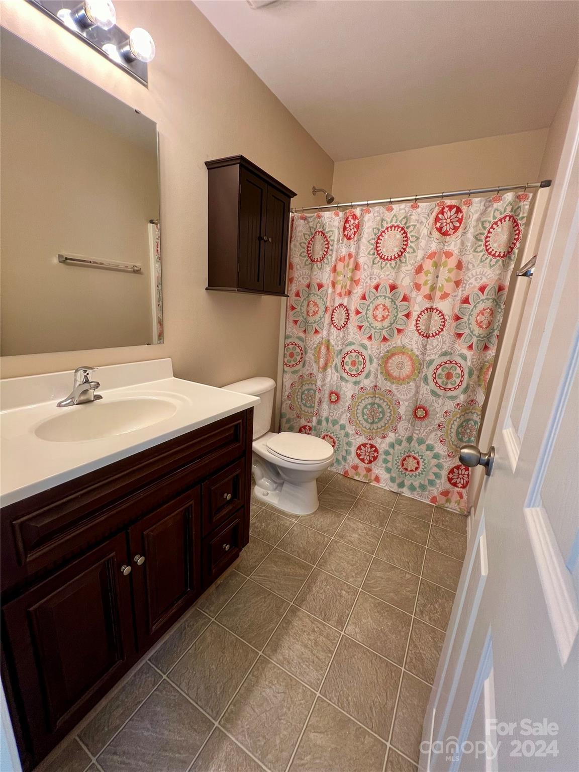 204 English Oak Lane