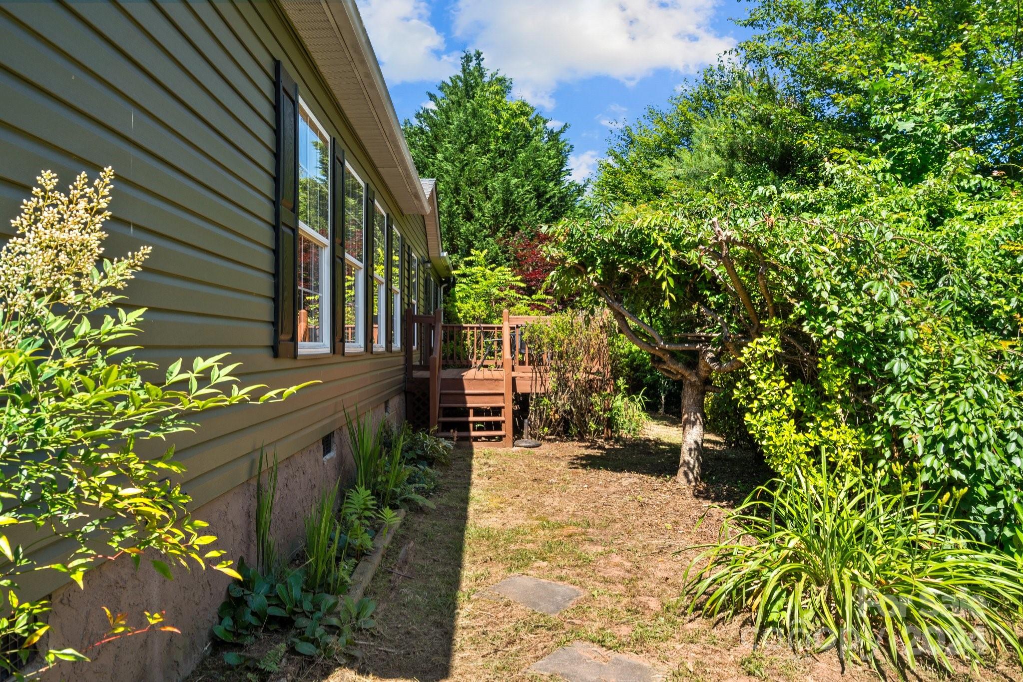 403 Golden Breeze Road