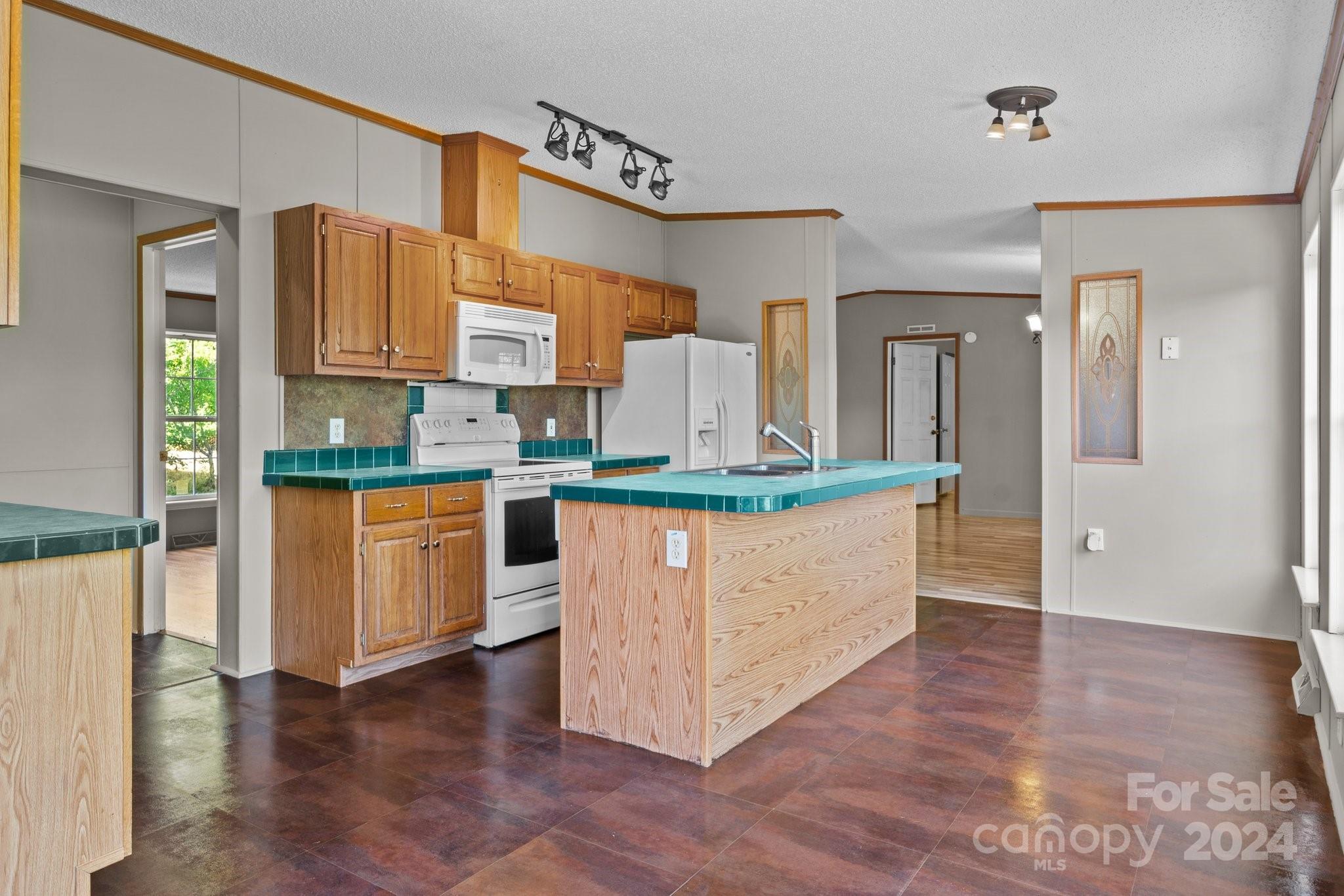 403 Golden Breeze Road