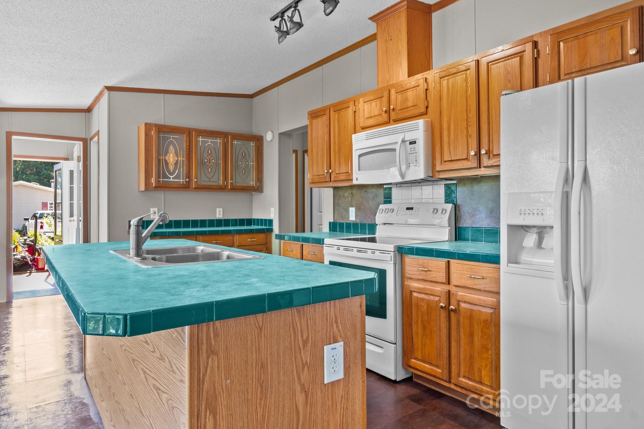 403 Golden Breeze Road