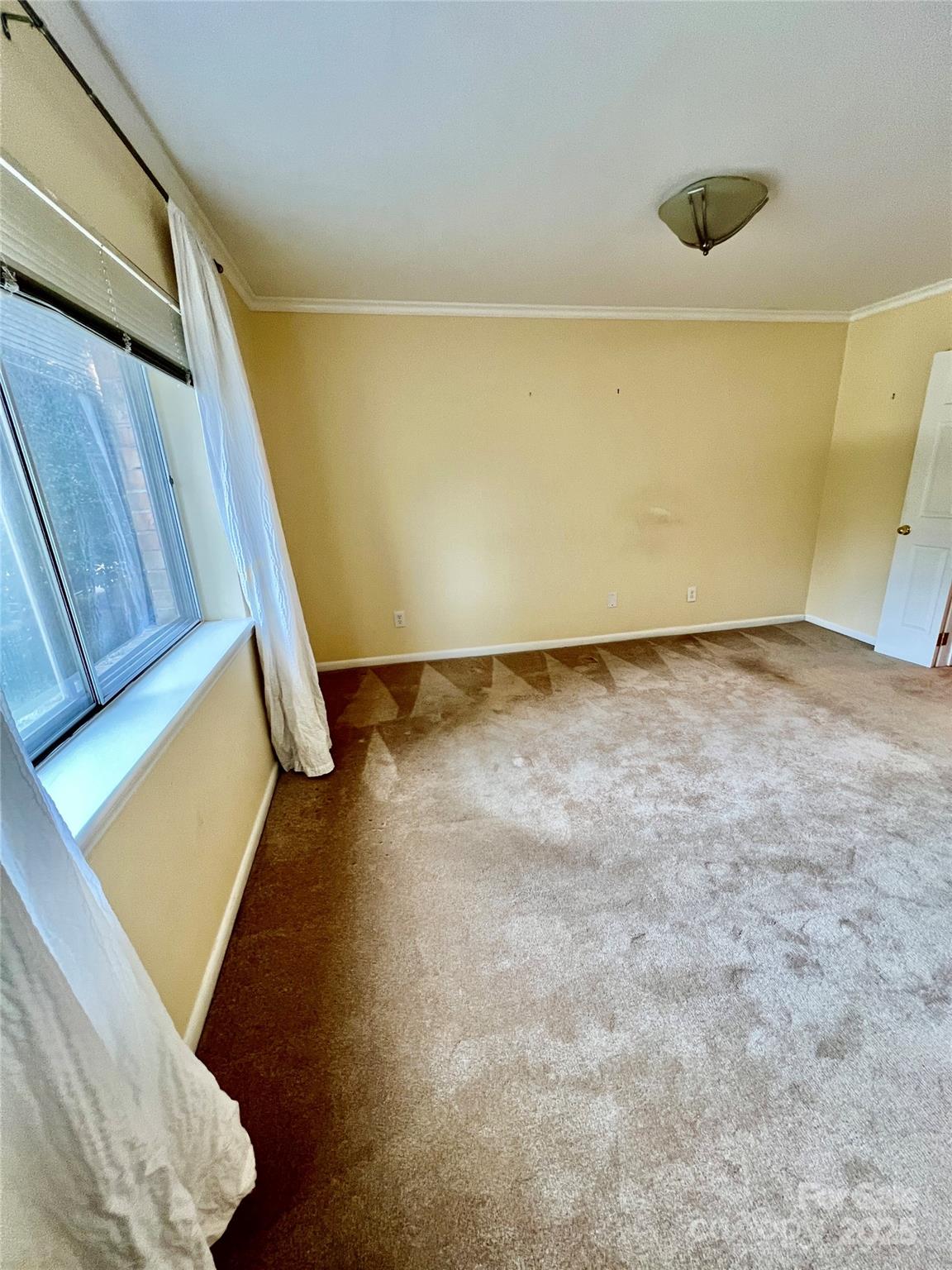 1323 Queens Road Unit: 212