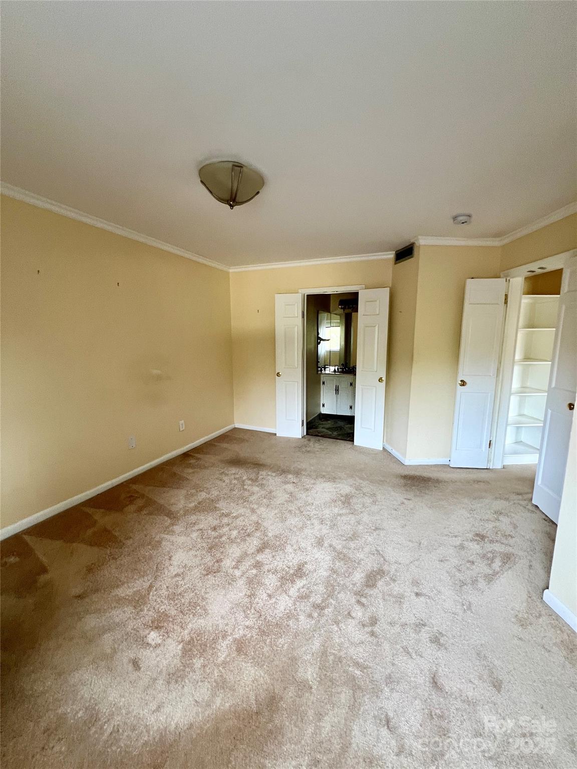 1323 Queens Road Unit: 212