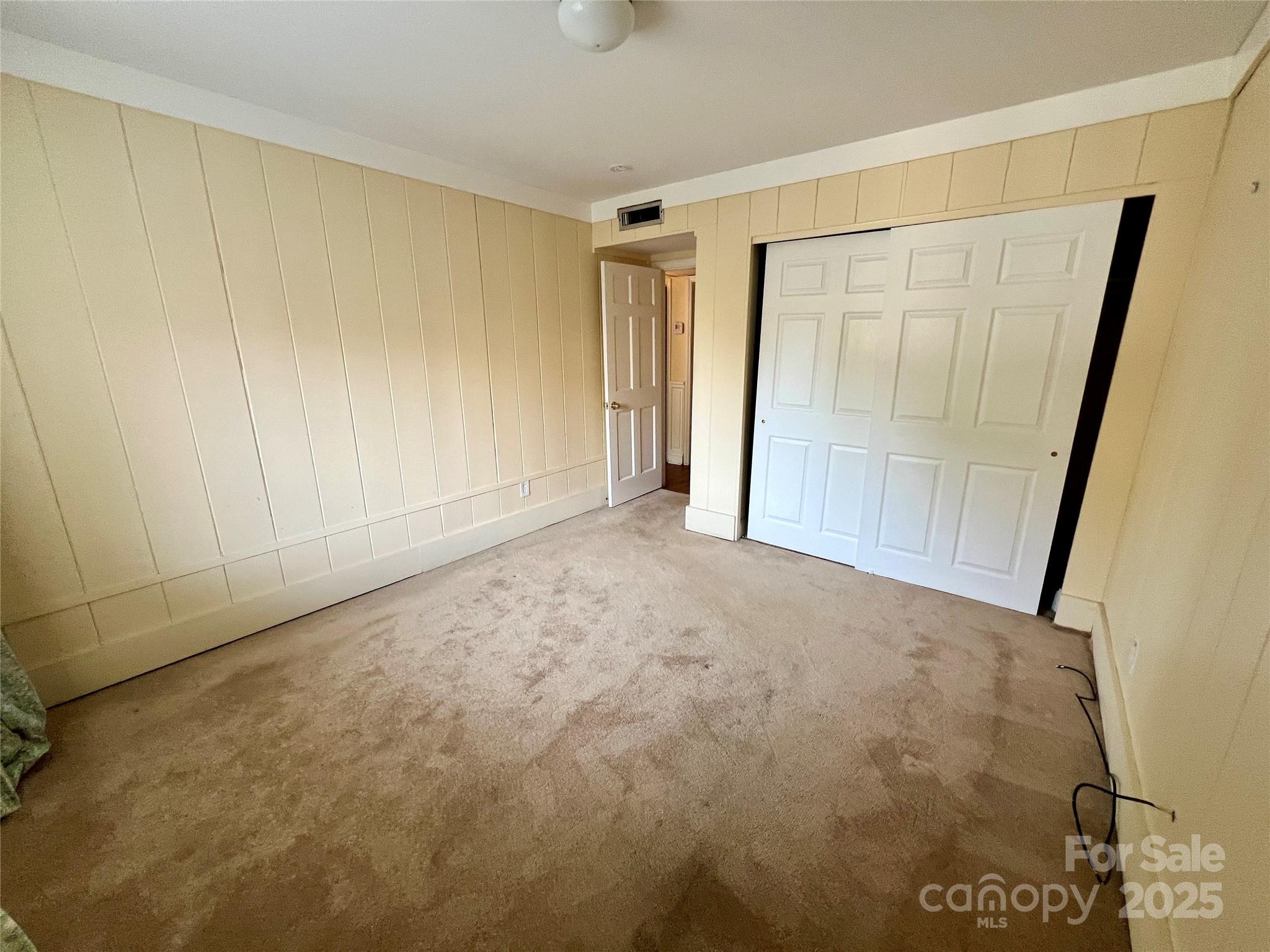 1323 Queens Road Unit: 212